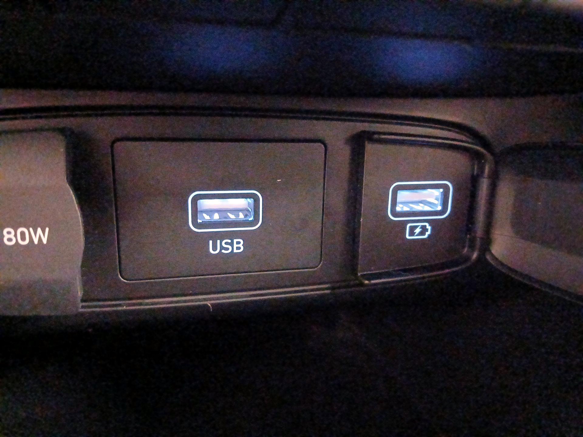 Thumbnail: 2021 Hyundai Veloster - 18