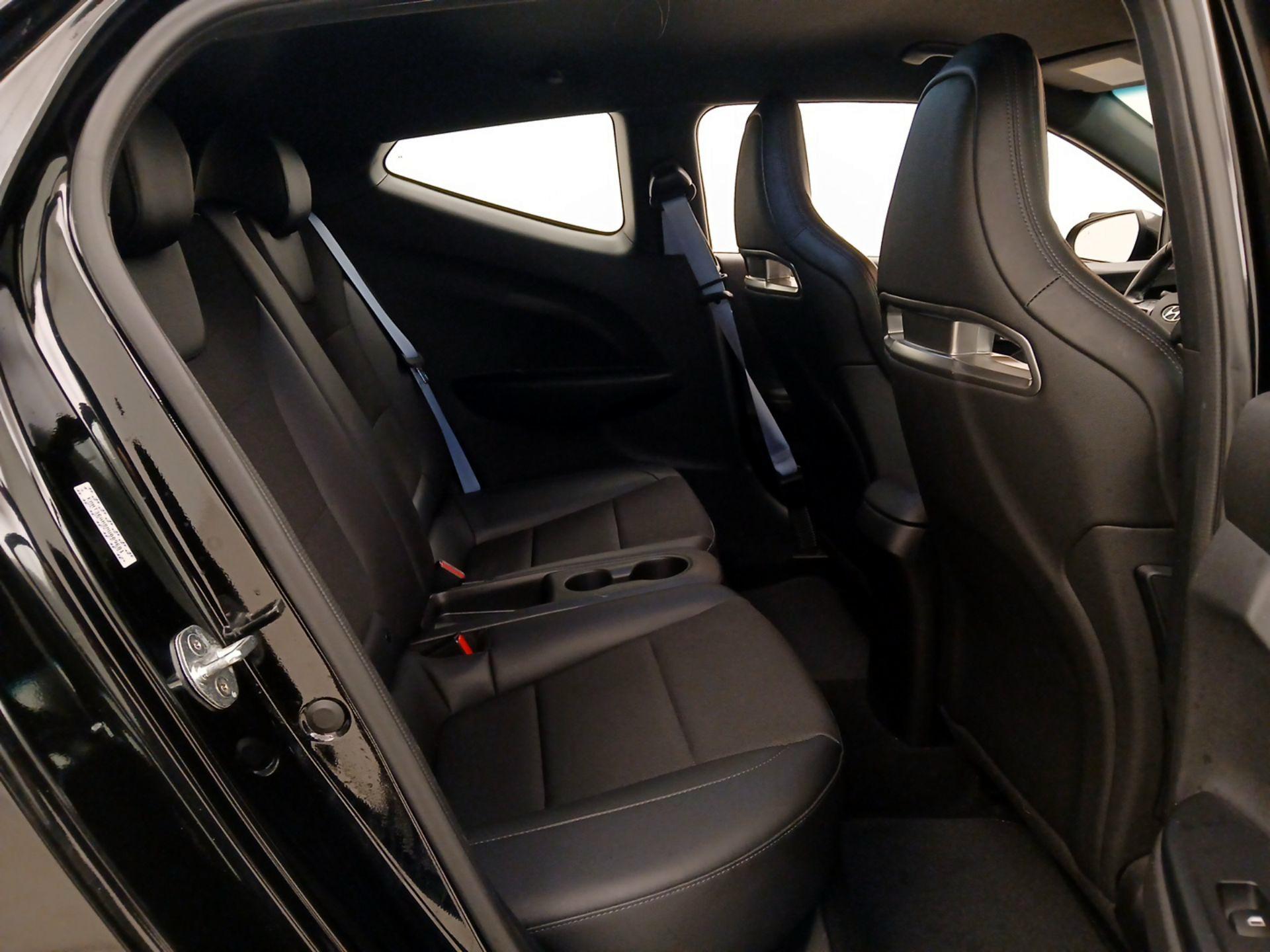 Thumbnail: 2021 Hyundai Veloster - 19