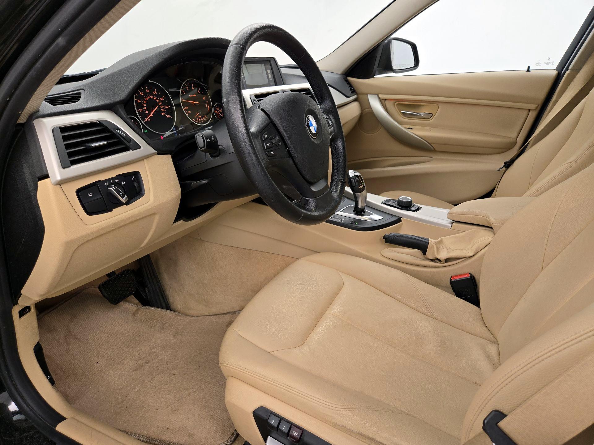 Thumbnail: 2016 BMW 3 Series - 11