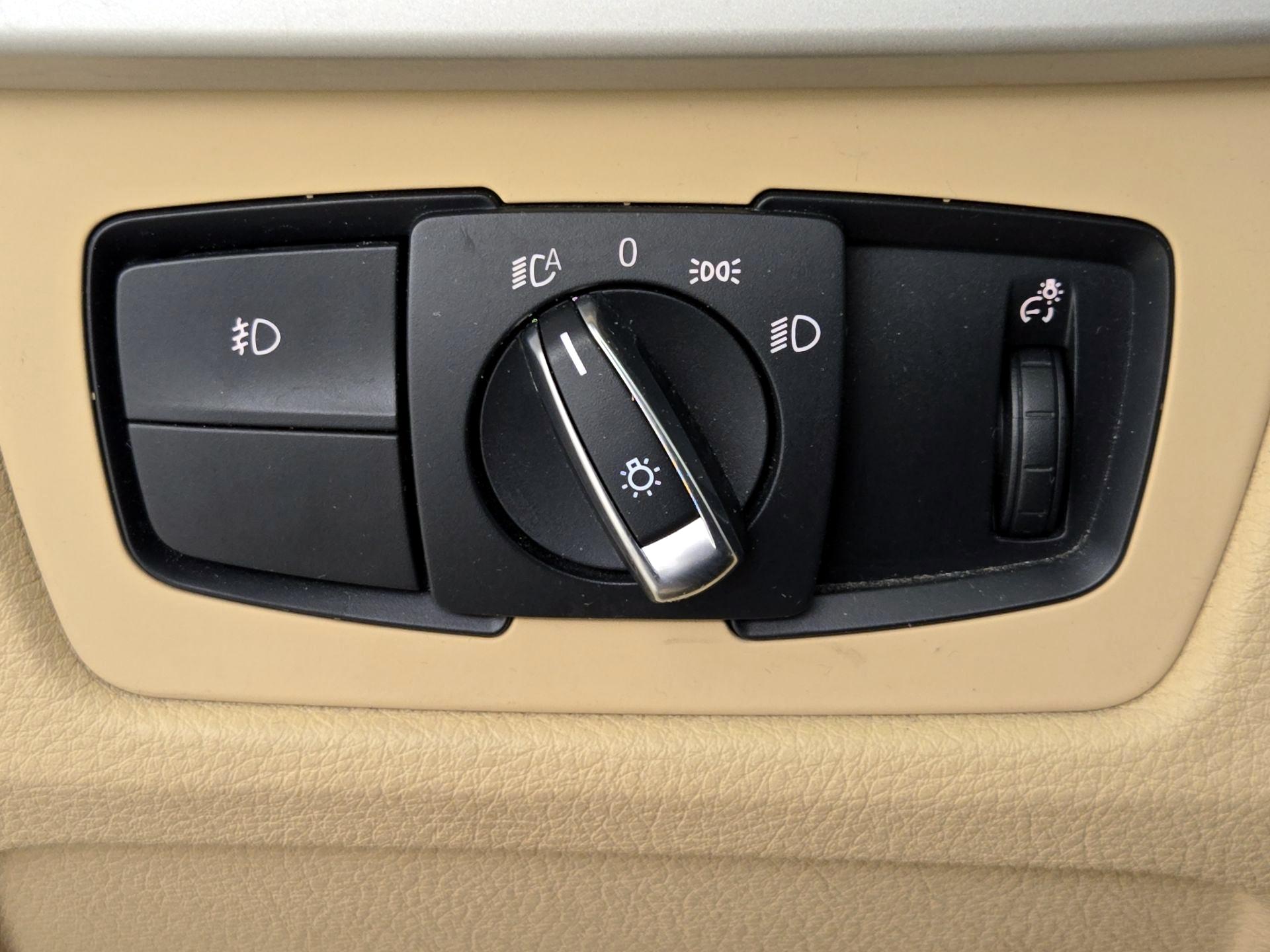 Thumbnail: 2016 BMW 3 Series - 13