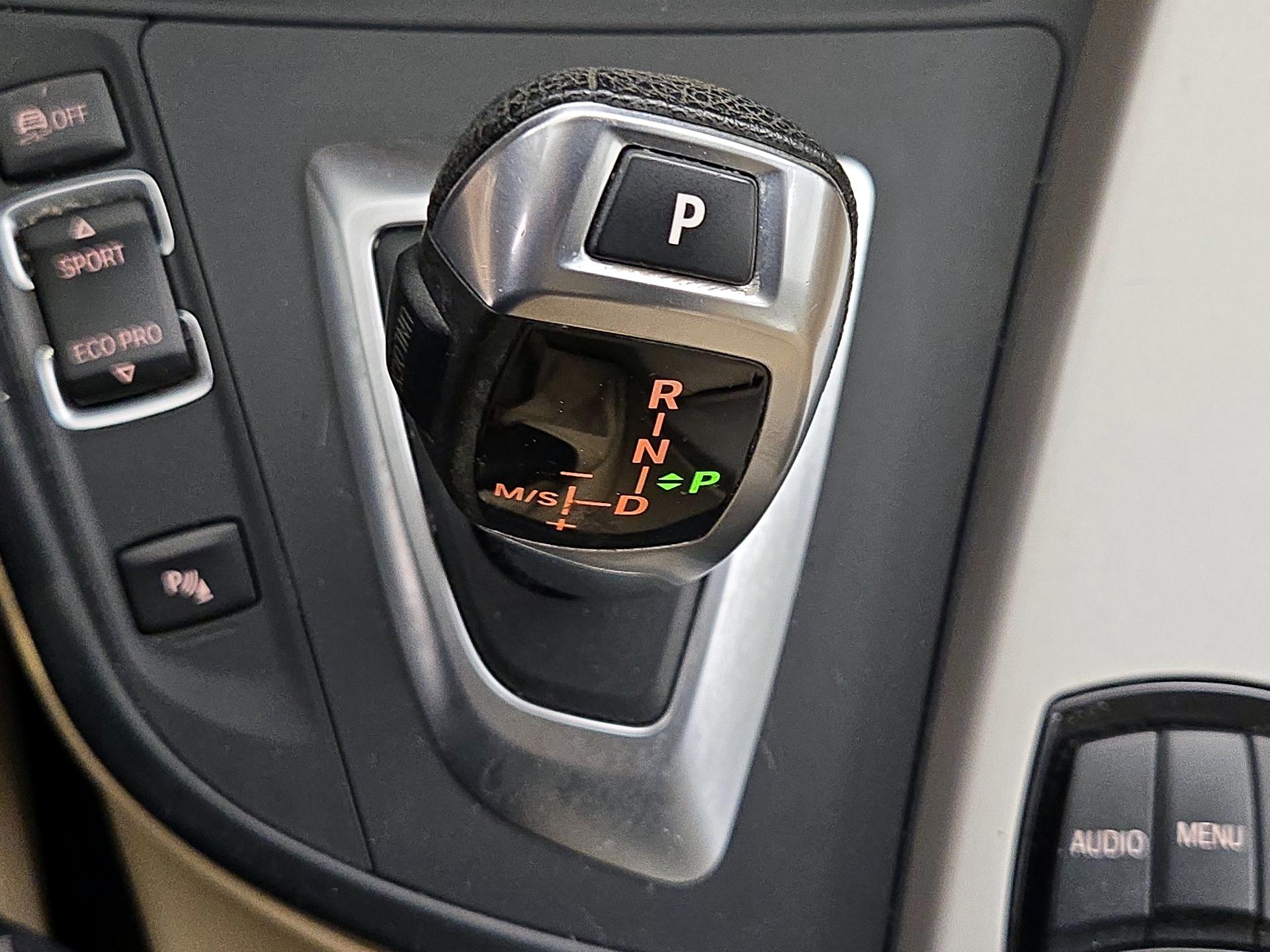 Thumbnail: 2016 BMW 3 Series - 17