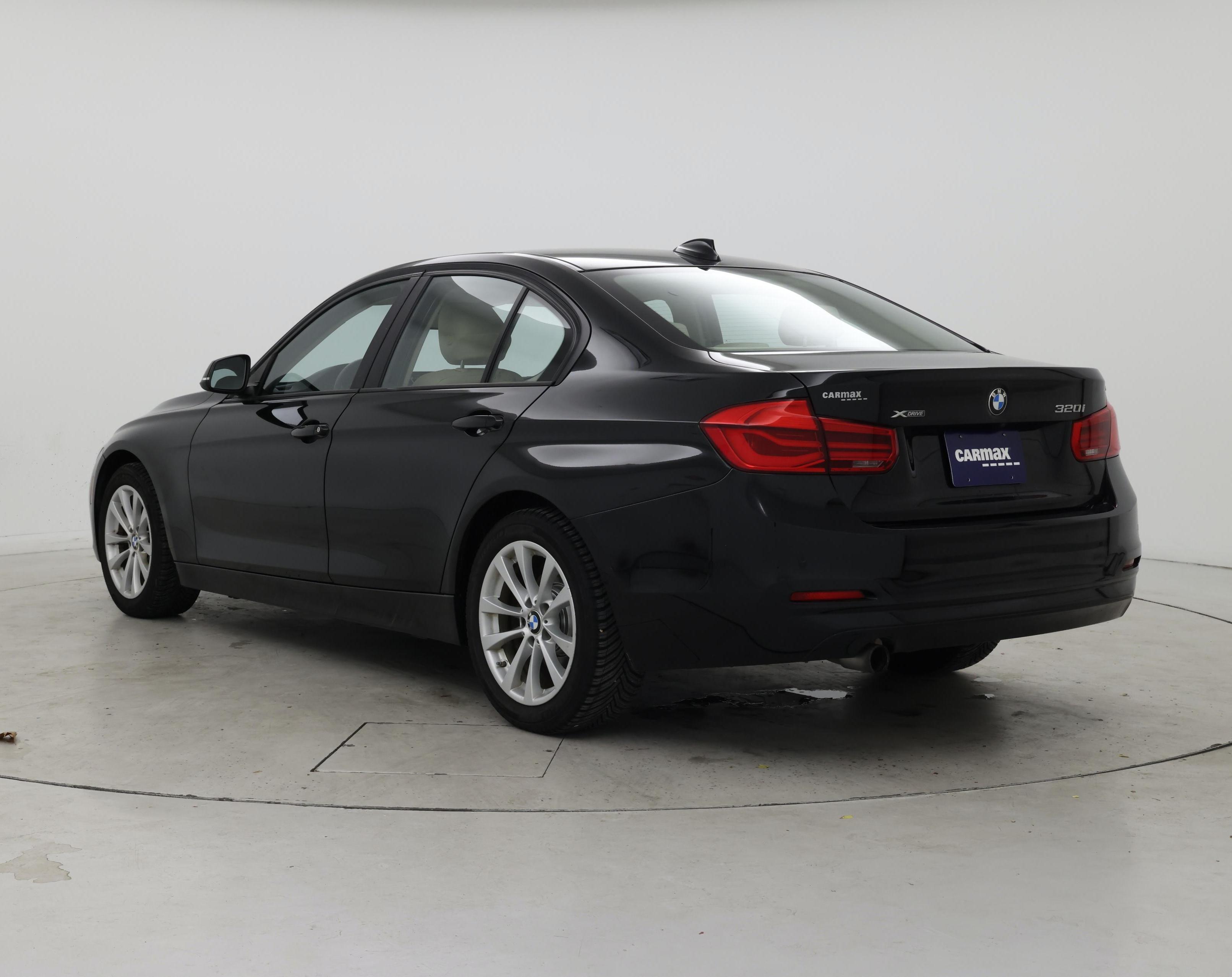 Thumbnail: 2016 BMW 3 Series - 2