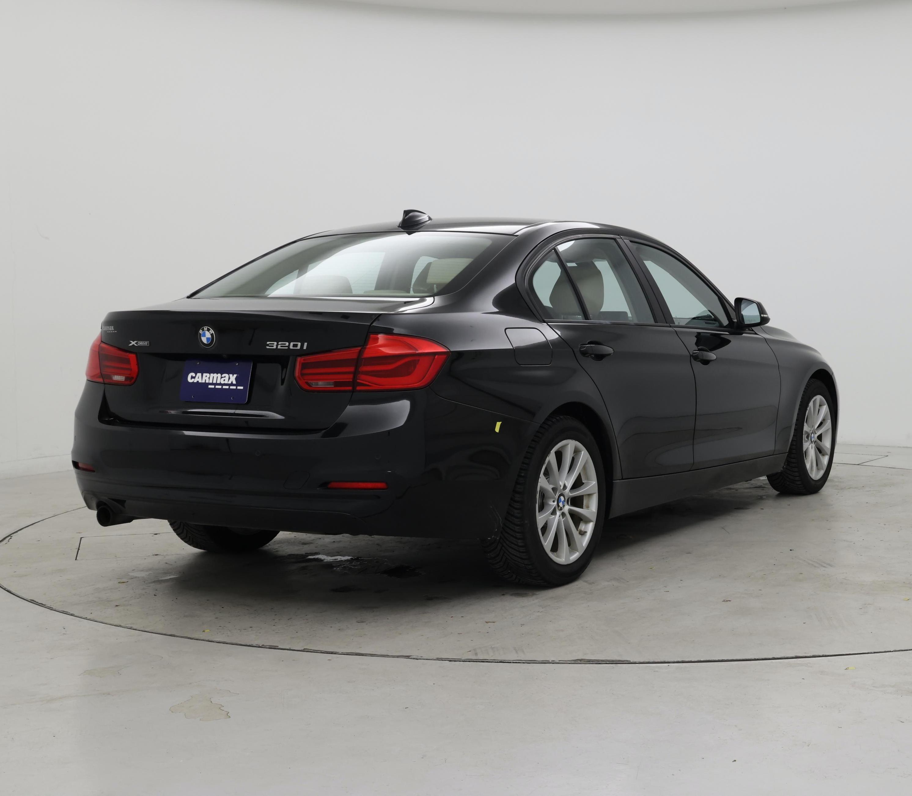 Thumbnail: 2016 BMW 3 Series - 8