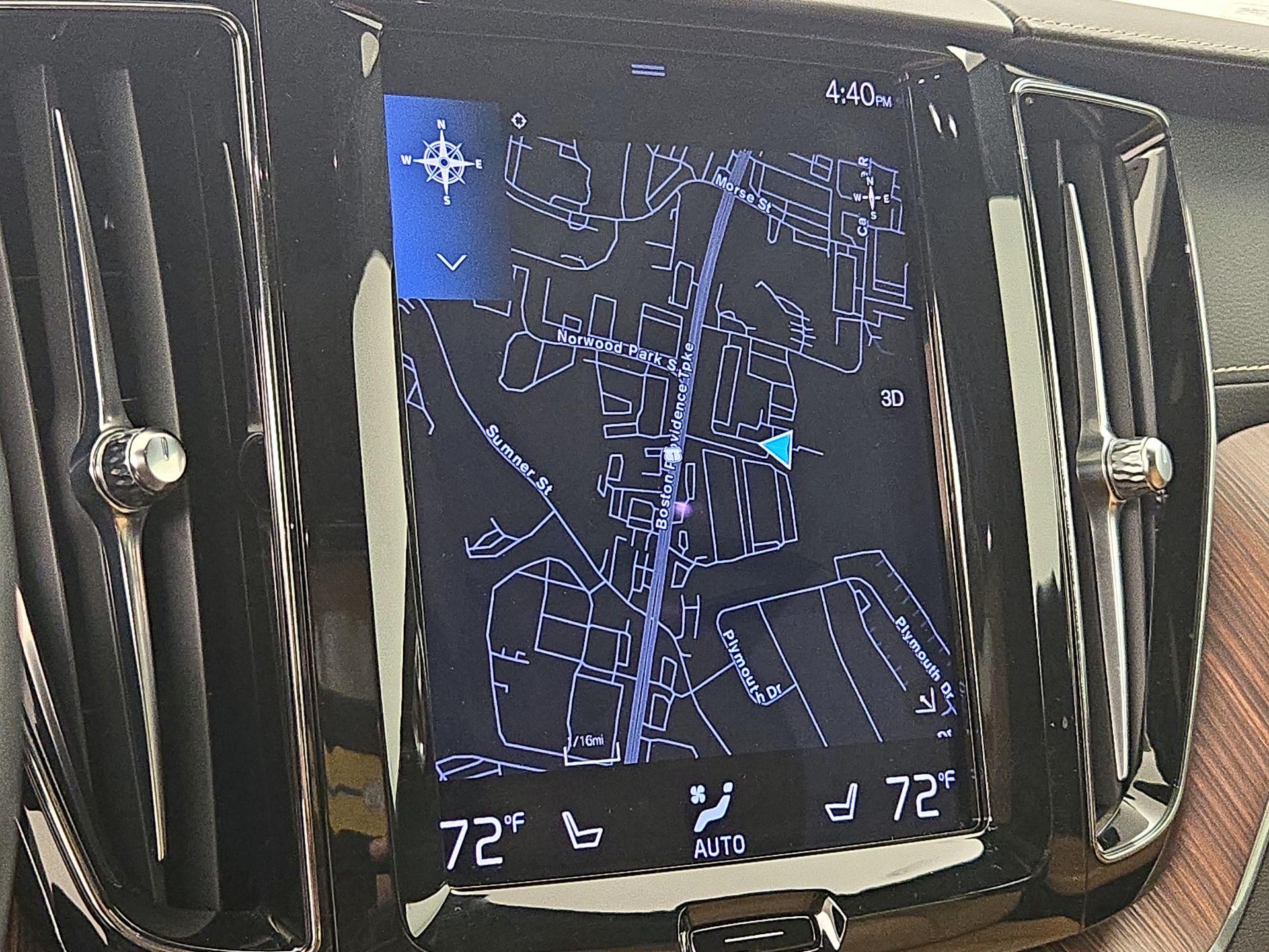 Thumbnail: 2021 Volvo XC60 - 14