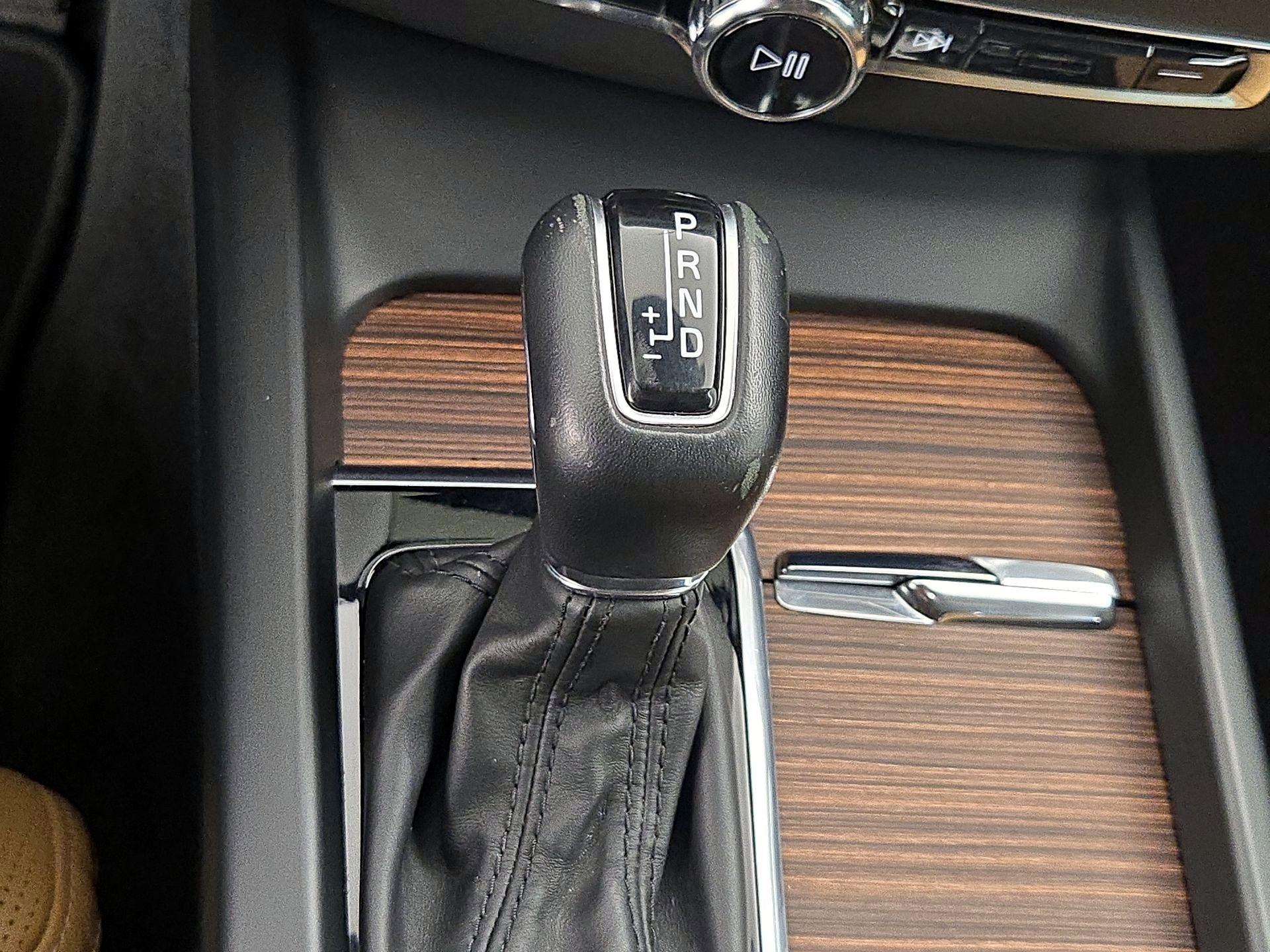 Thumbnail: 2021 Volvo XC60 - 18