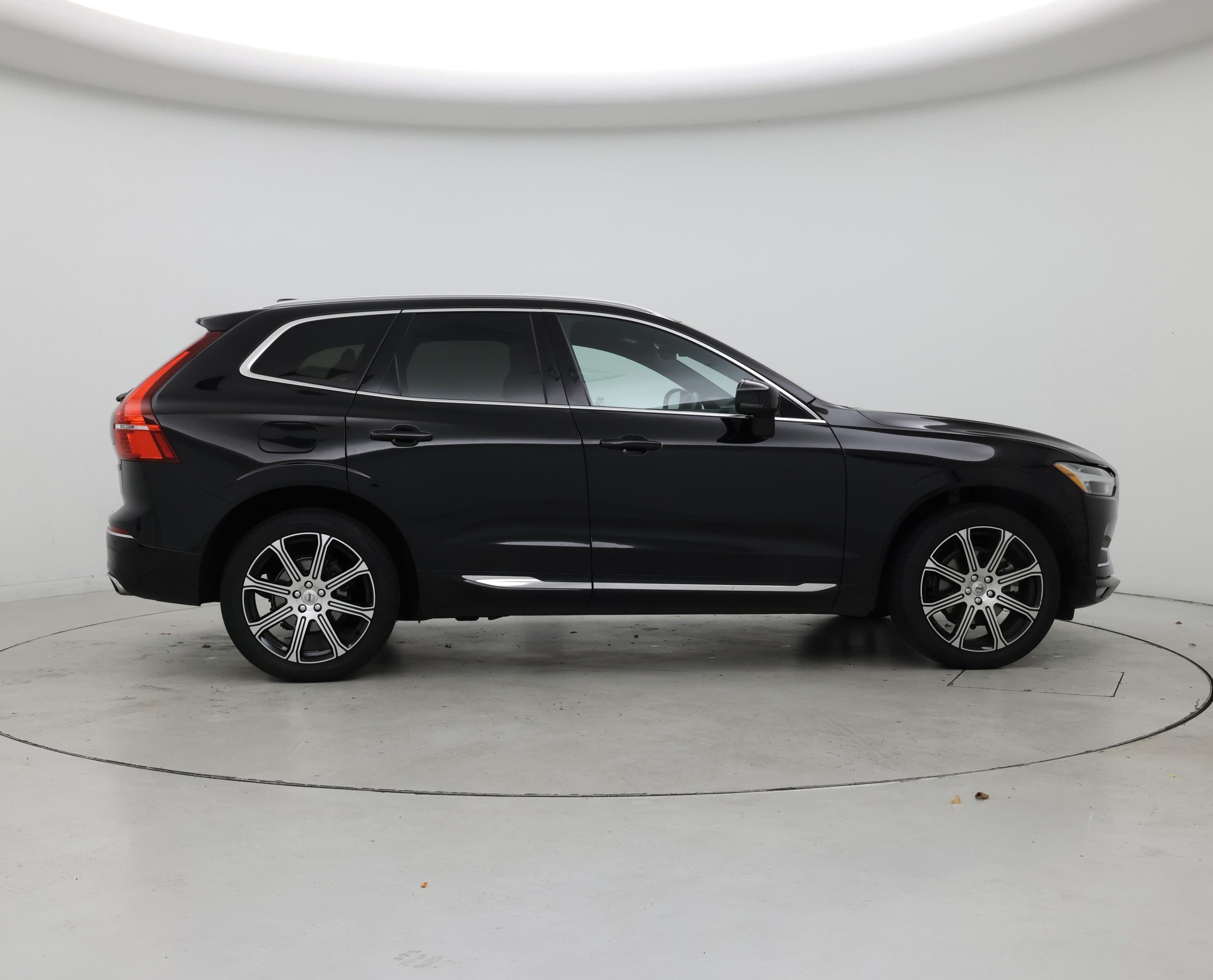 Thumbnail: 2021 Volvo XC60 - 7
