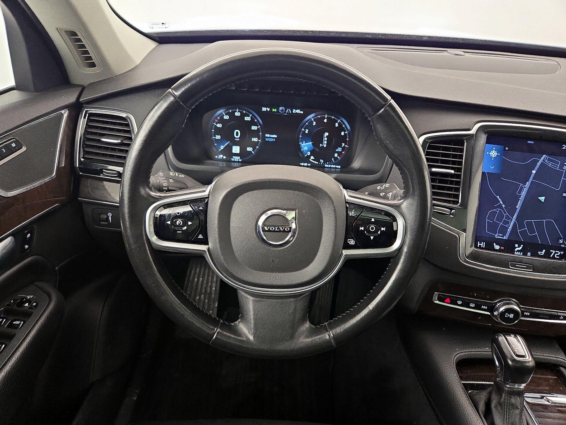 Thumbnail: 2017 Volvo XC90 - 10