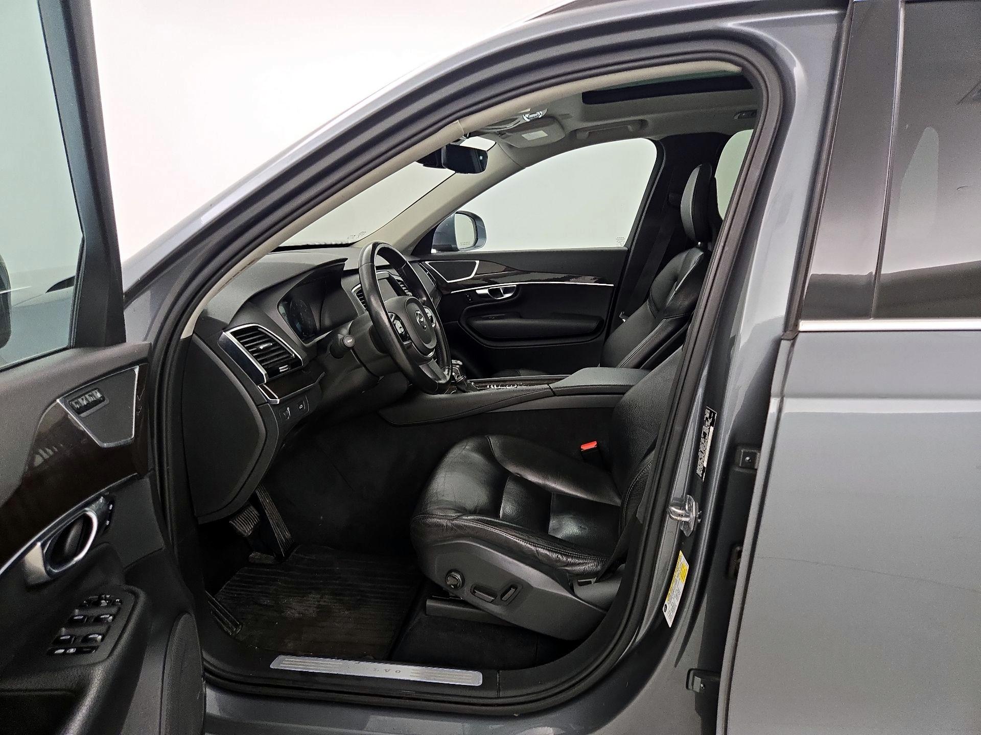 Thumbnail: 2017 Volvo XC90 - 11