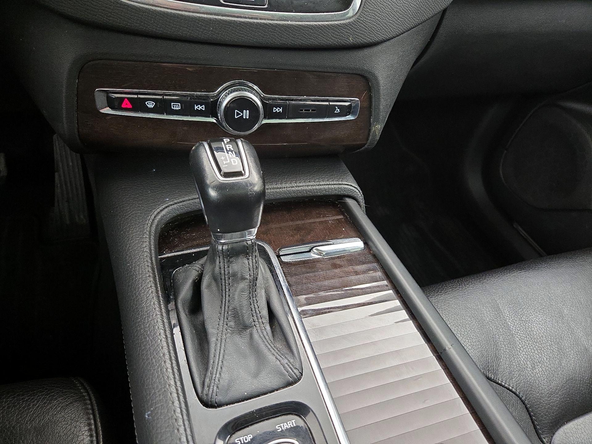 Thumbnail: 2017 Volvo XC90 - 18