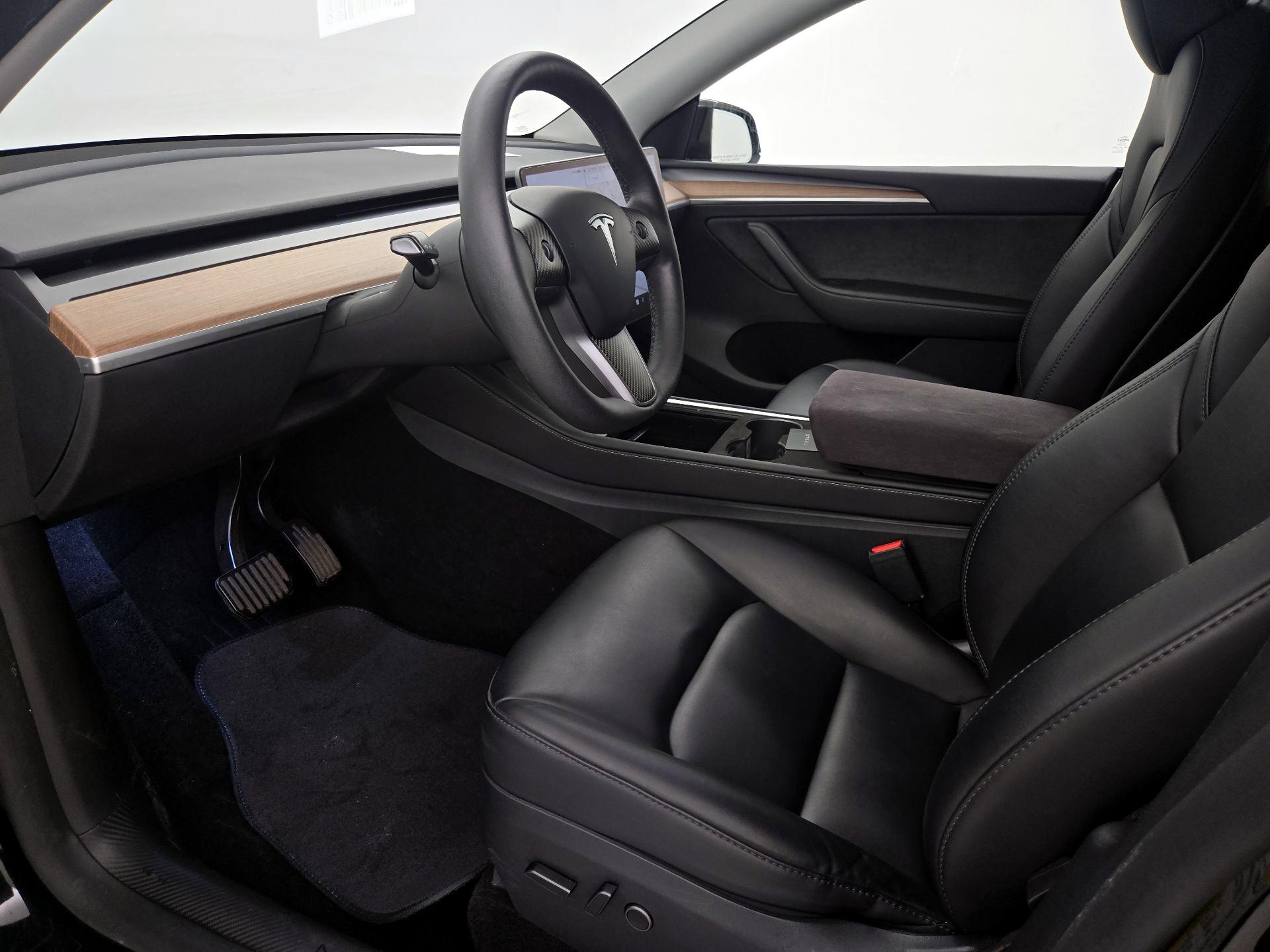 Thumbnail: 2023 Tesla Model Y - 11