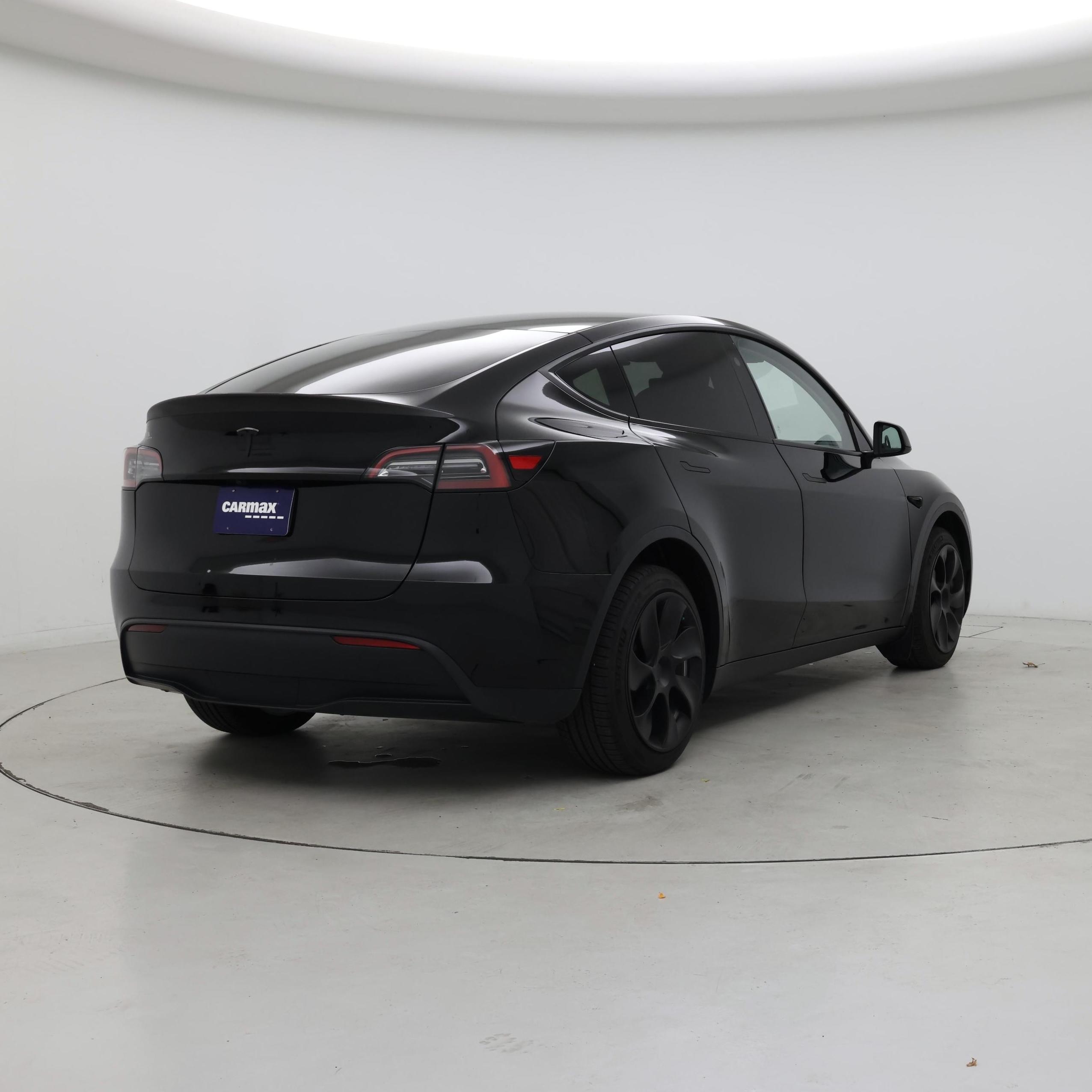 Thumbnail: 2023 Tesla Model Y - 8