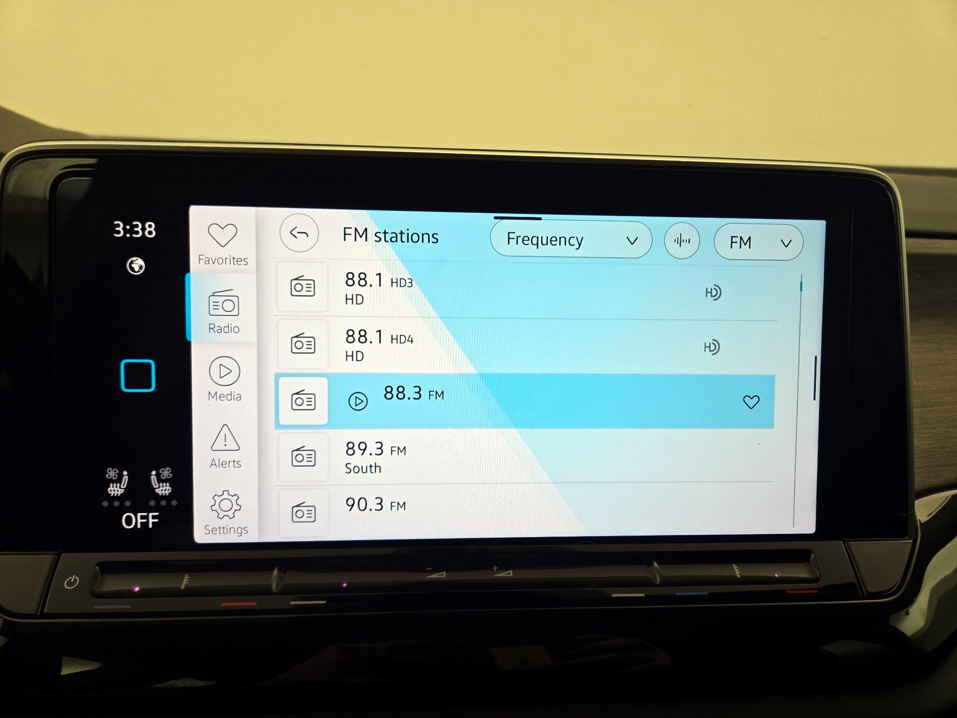 Thumbnail: 2025 Volkswagen Atlas - 16