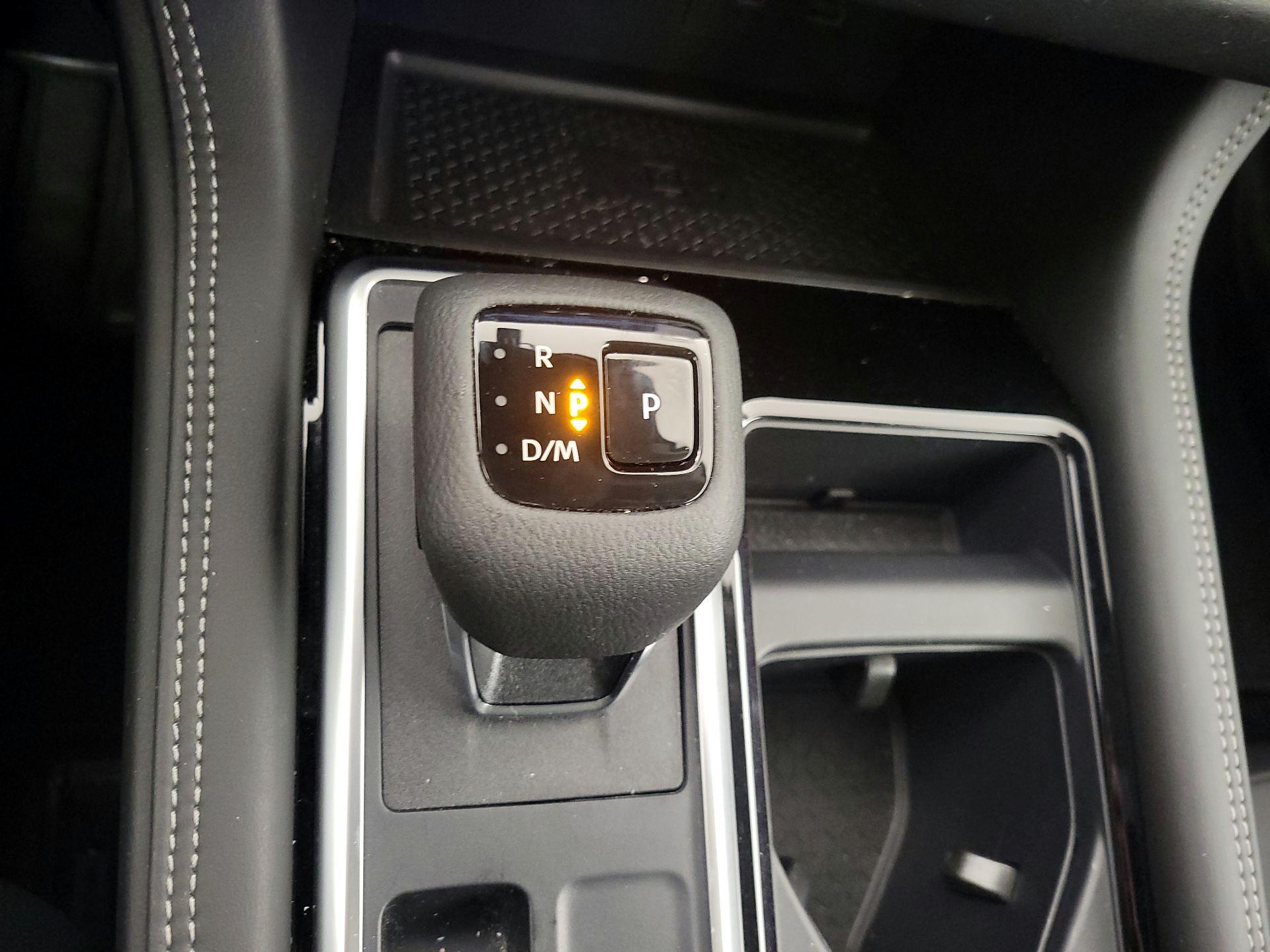 Thumbnail: 2024 Nissan Pathfinder - 17