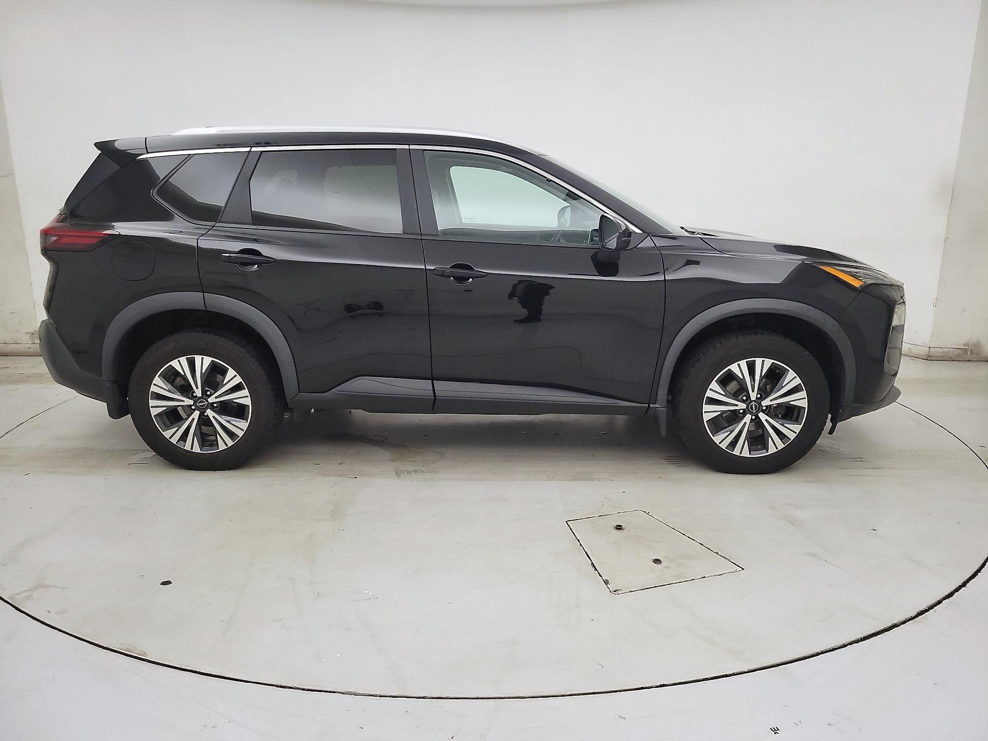 Thumbnail: 2023 Nissan Rogue - 4