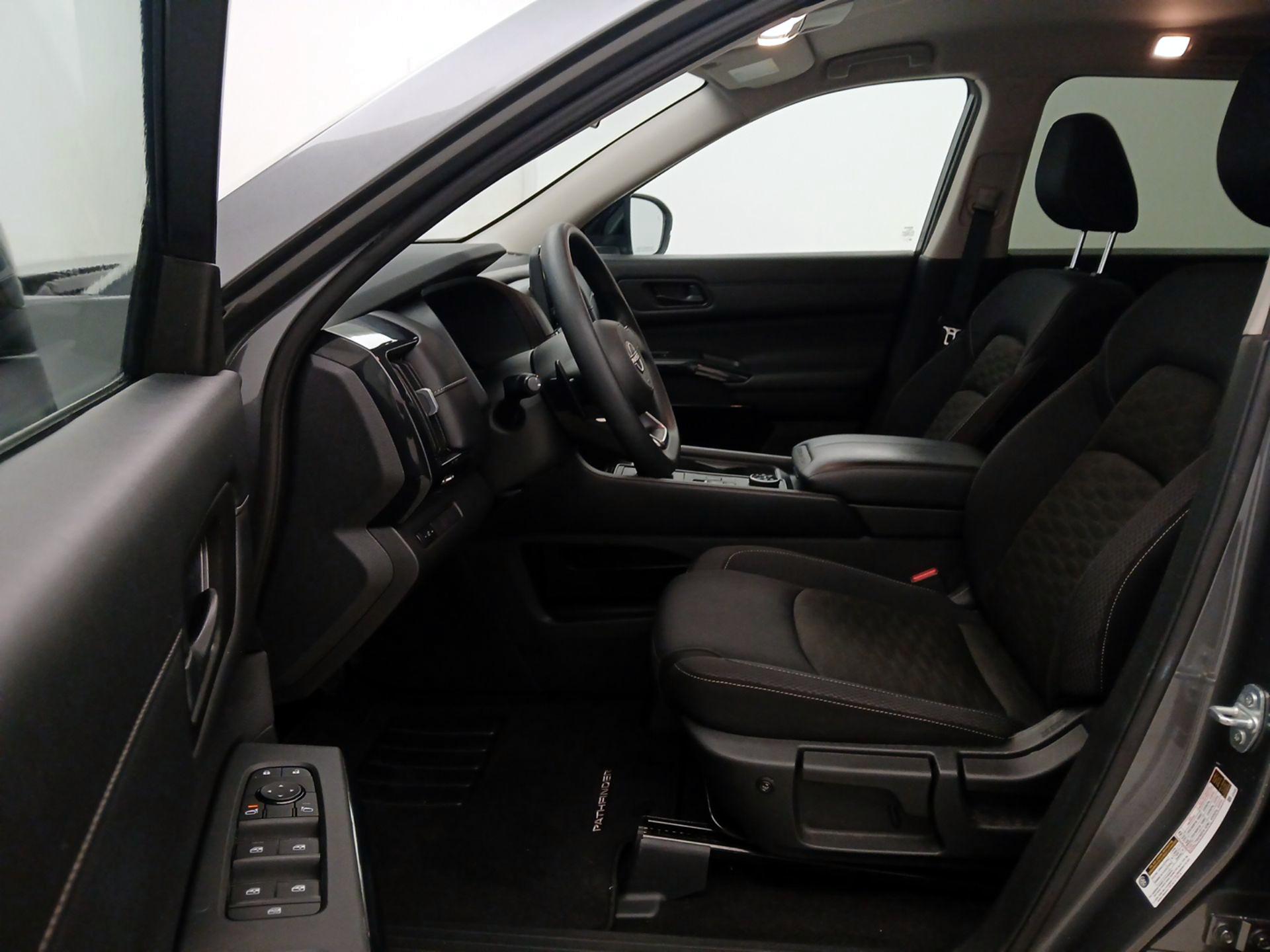 Thumbnail: 2024 Nissan Pathfinder - 11