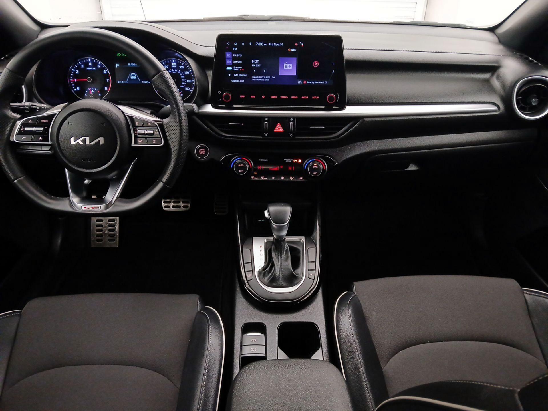 Thumbnail: 2023 Kia Forte - 9