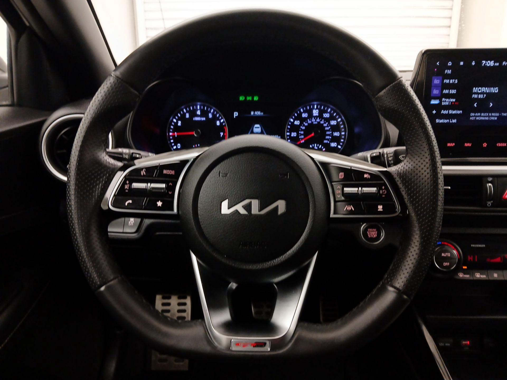 Thumbnail: 2023 Kia Forte - 10