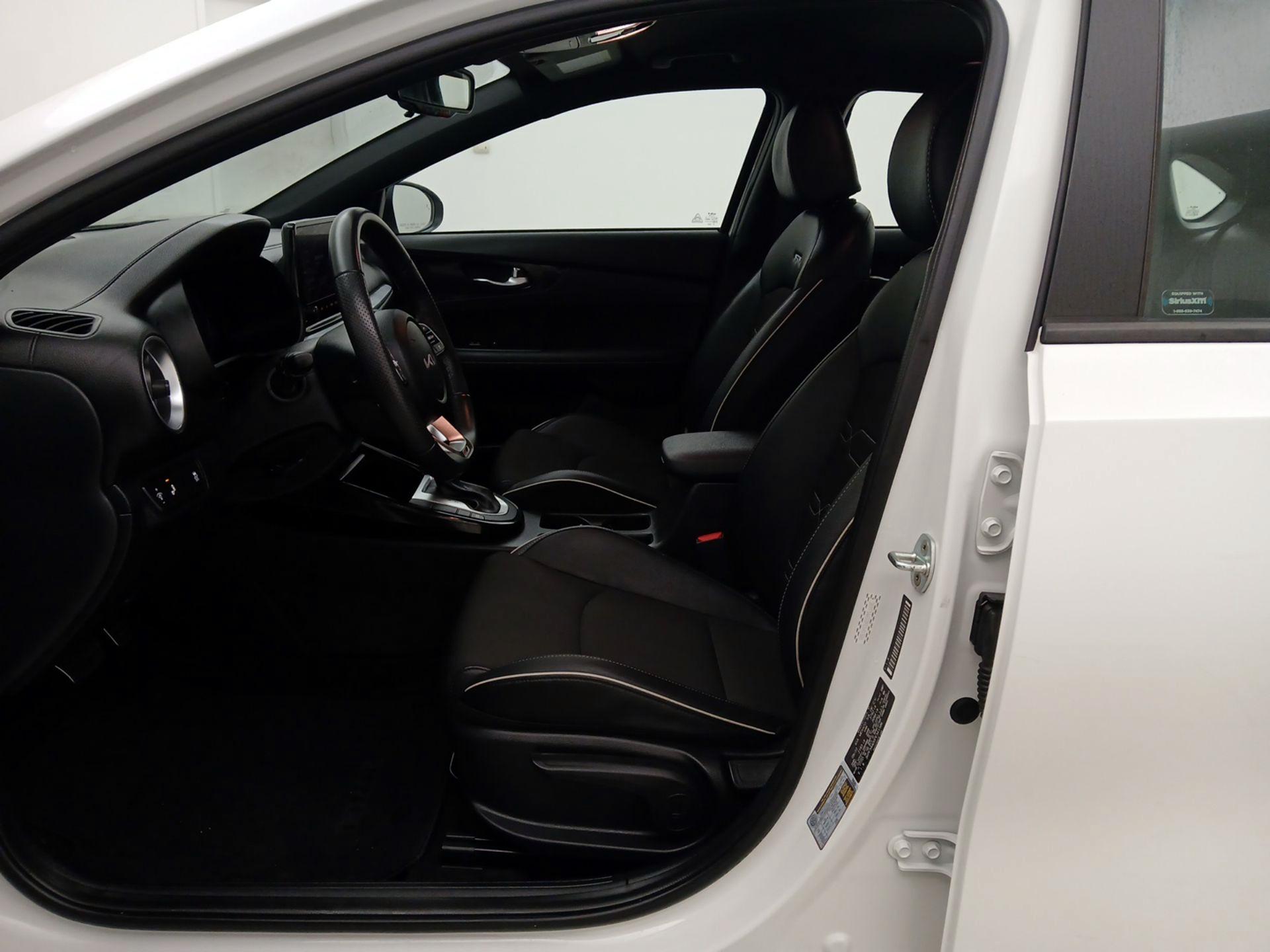 Thumbnail: 2023 Kia Forte - 11