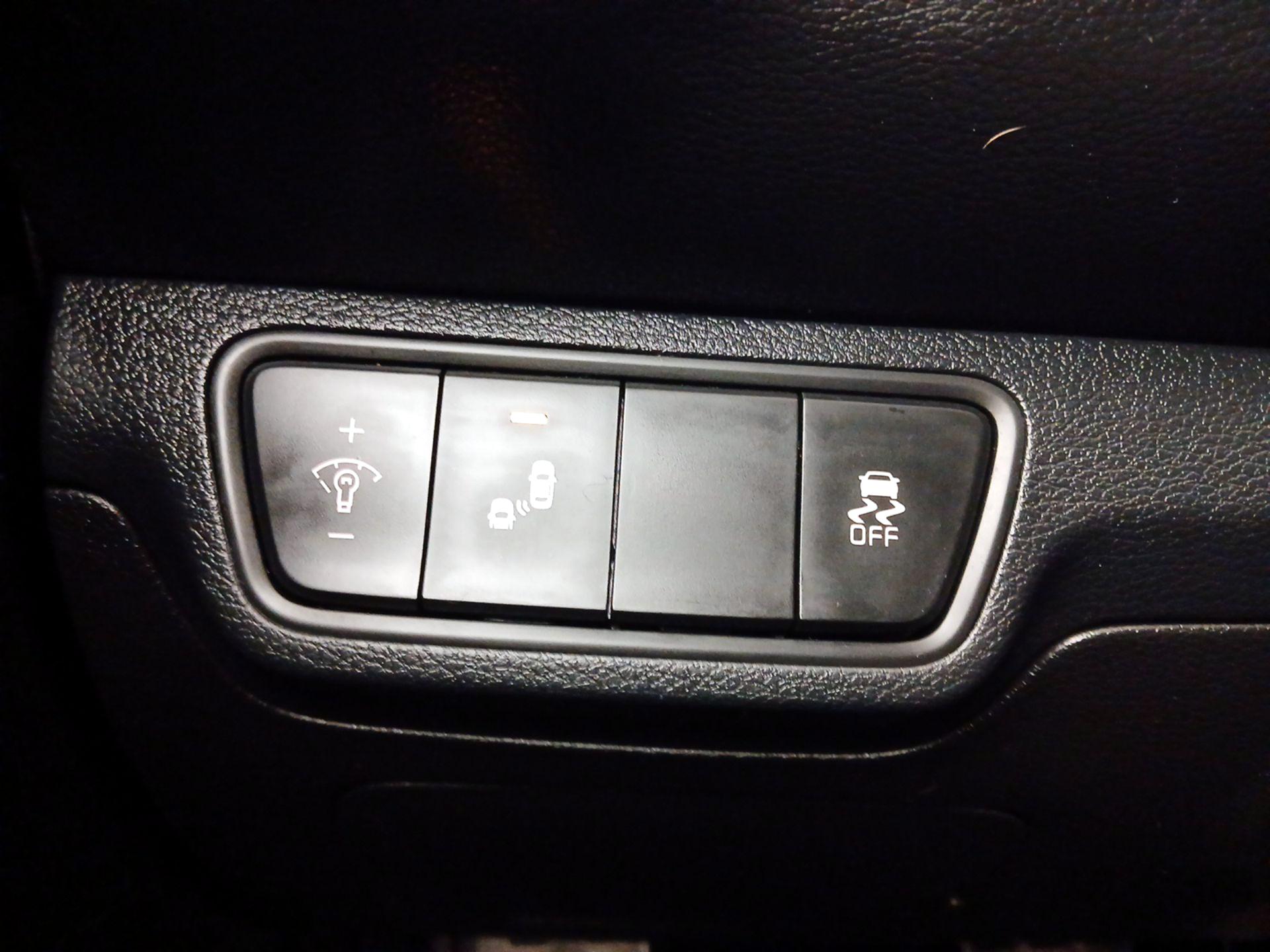 Thumbnail: 2023 Kia Forte - 13