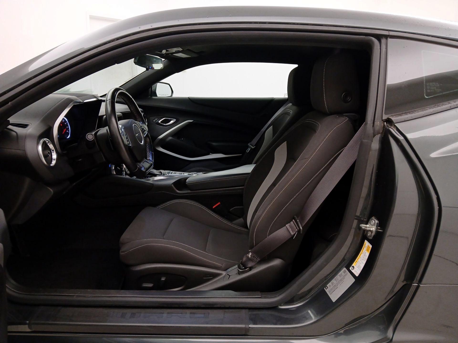 Thumbnail: 2016 Chevrolet Camaro - 11