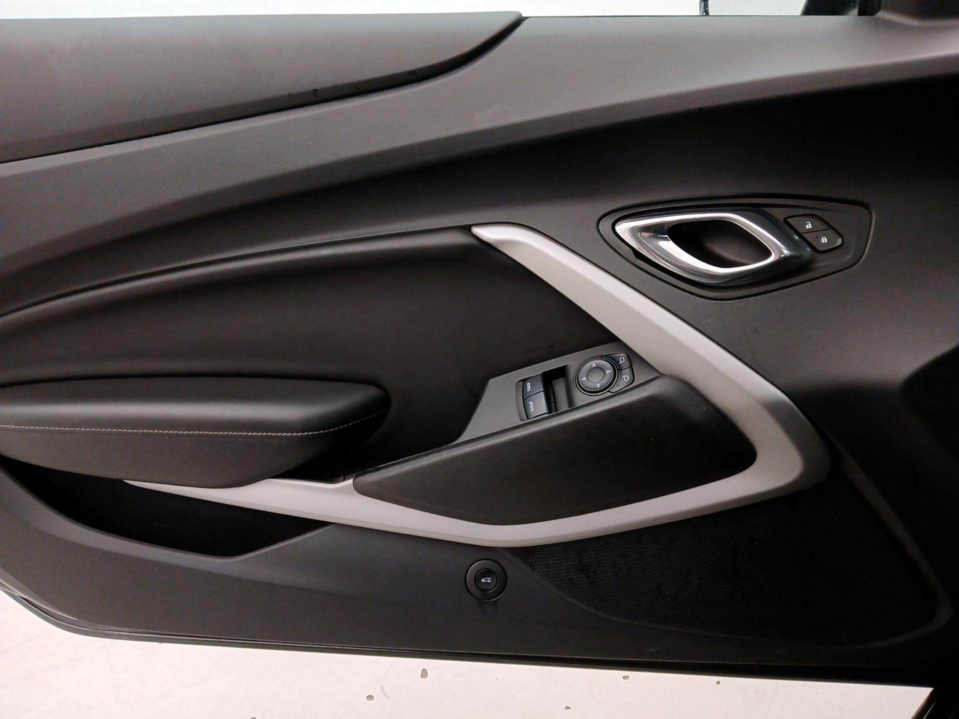 Thumbnail: 2016 Chevrolet Camaro - 12