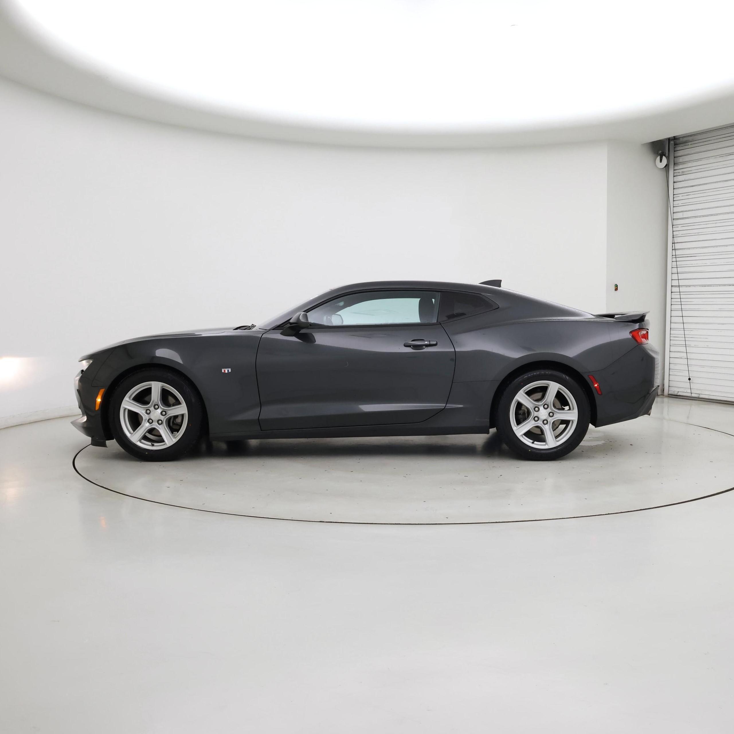 Thumbnail: 2016 Chevrolet Camaro - 3