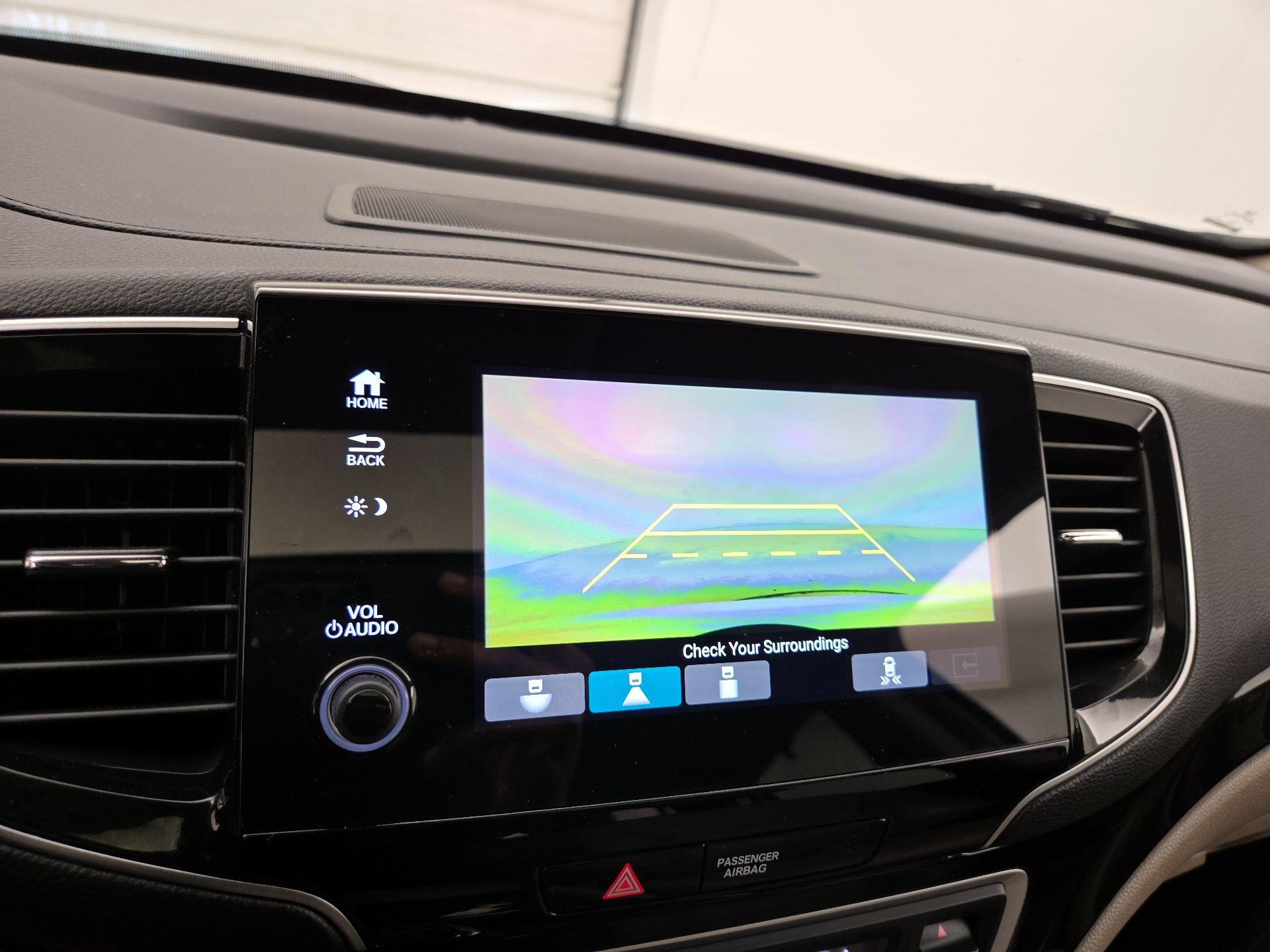 Thumbnail: 2019 Honda Pilot - 14