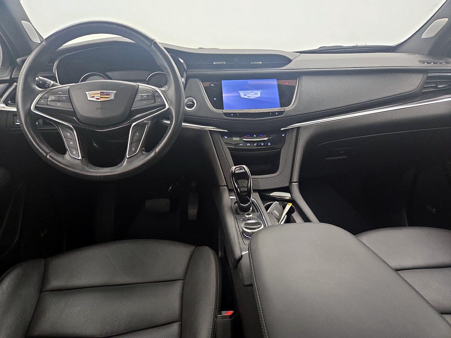 Thumbnail: 2023 Cadillac XT5 - 9