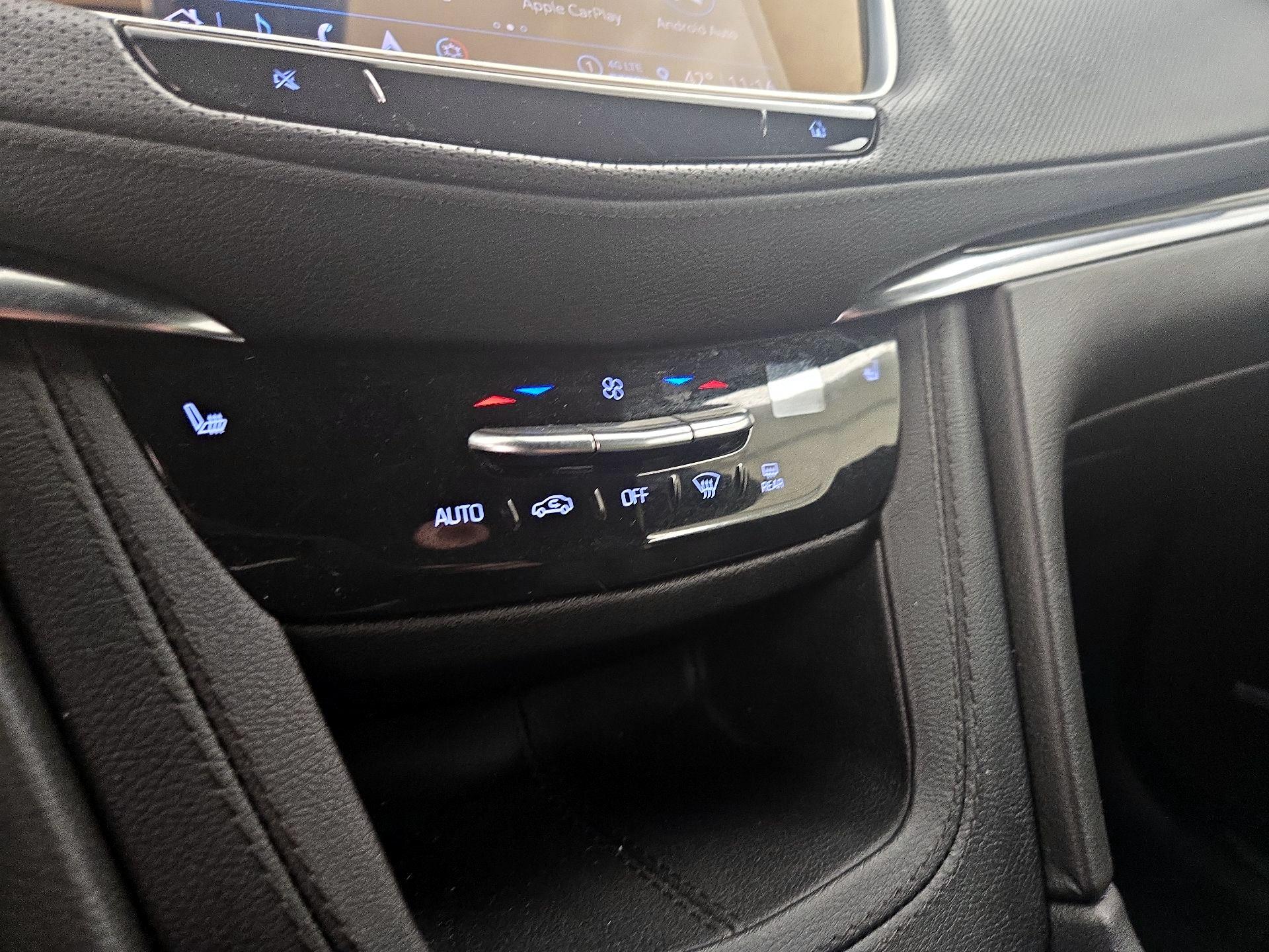 Thumbnail: 2023 Cadillac XT5 - 16