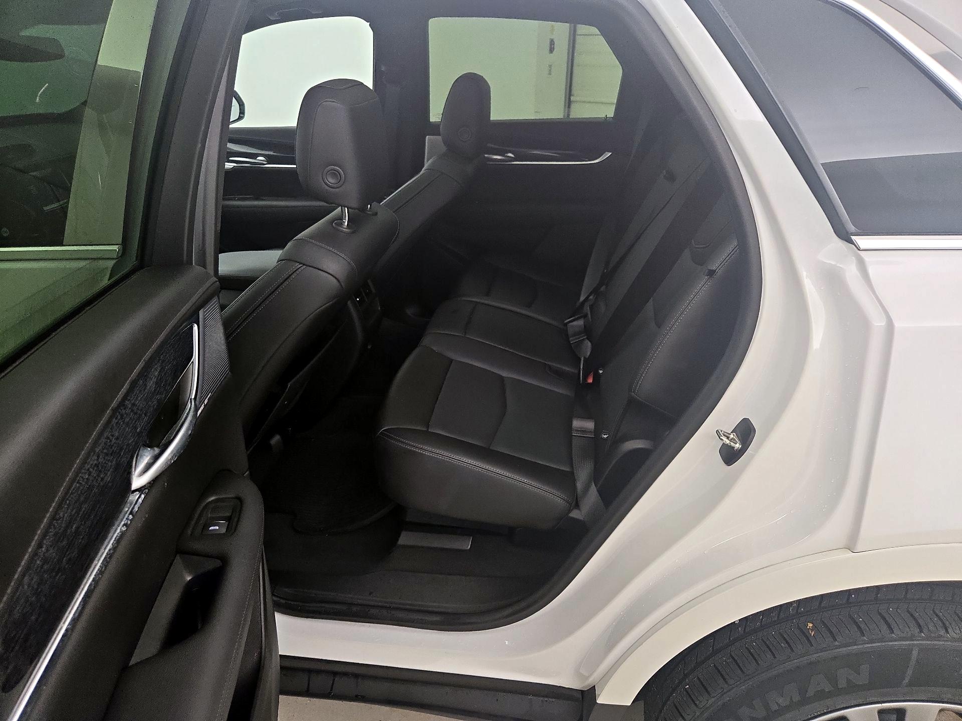 Thumbnail: 2023 Cadillac XT5 - 20