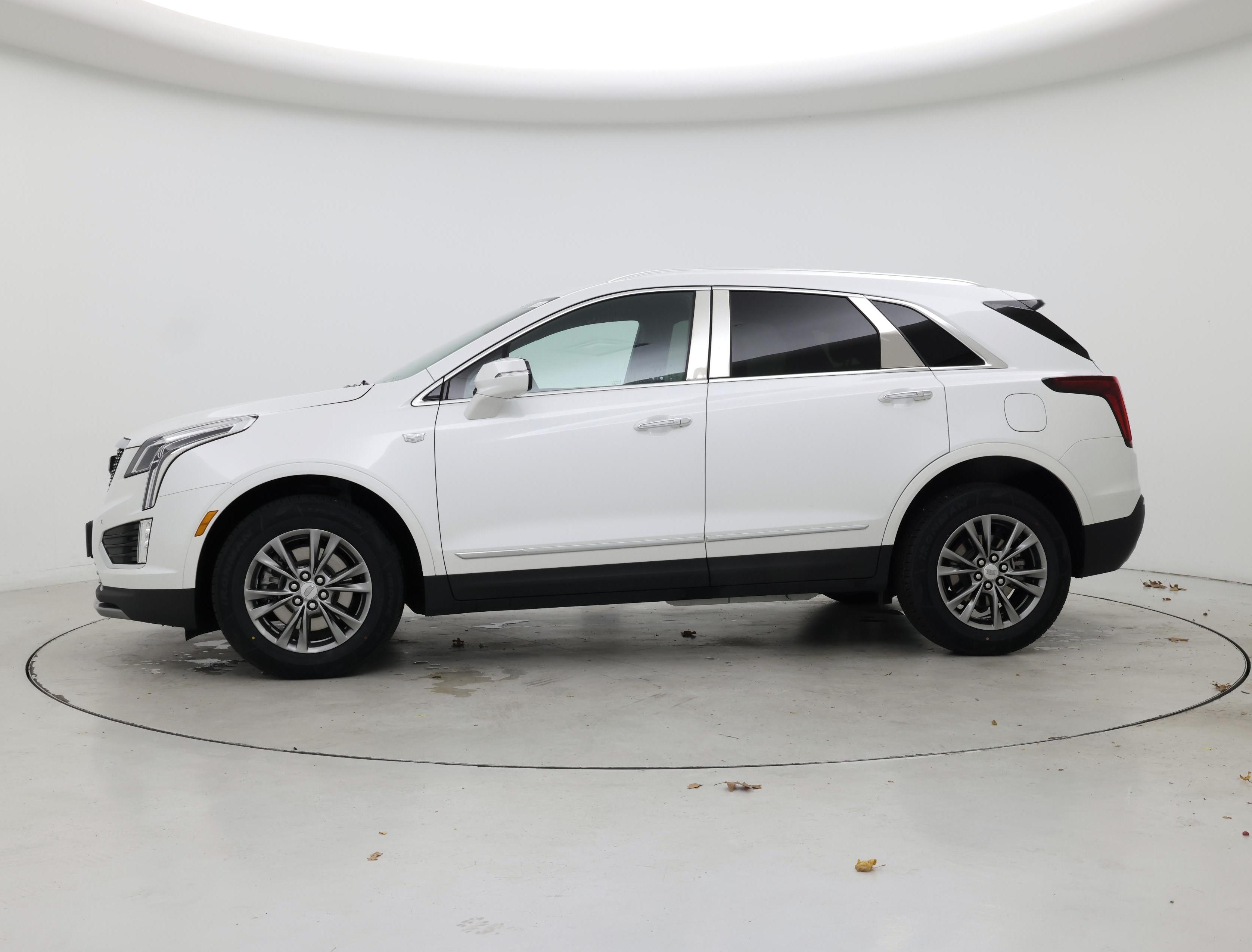 Thumbnail: 2023 Cadillac XT5 - 3