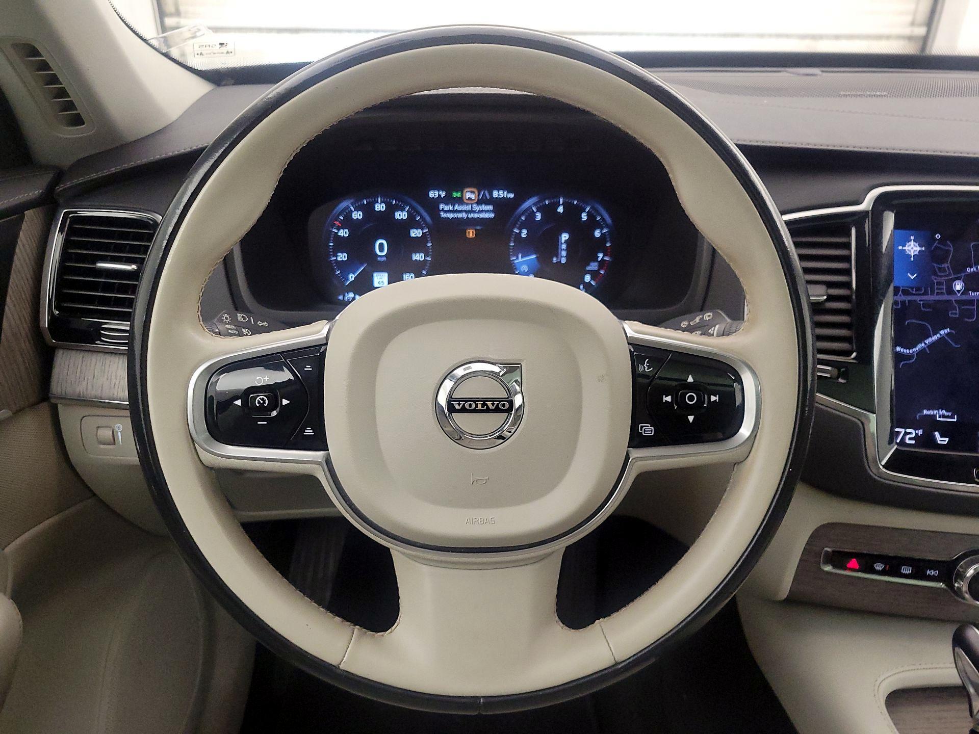 Thumbnail: 2022 Volvo XC90 - 10