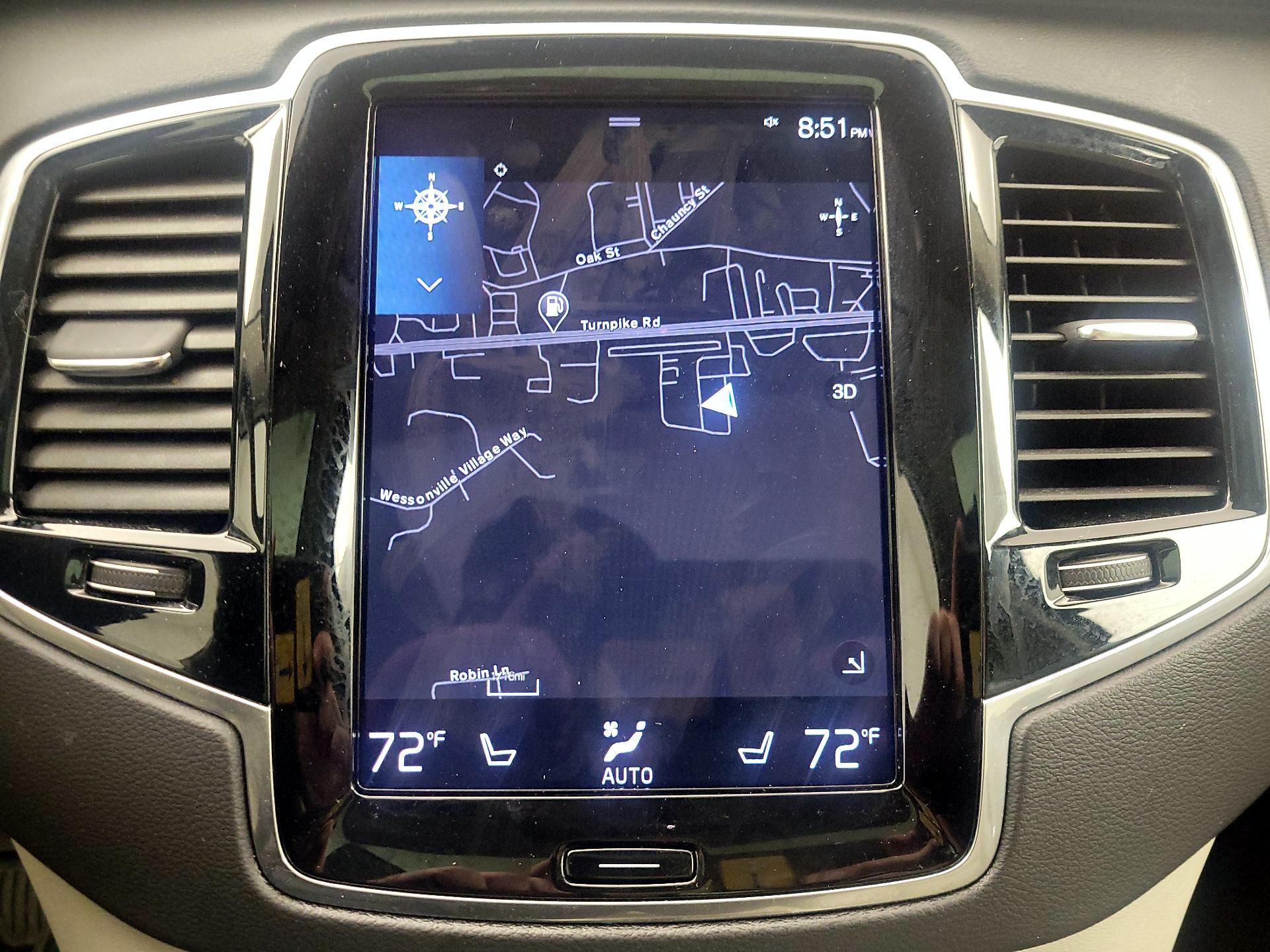 Thumbnail: 2022 Volvo XC90 - 14