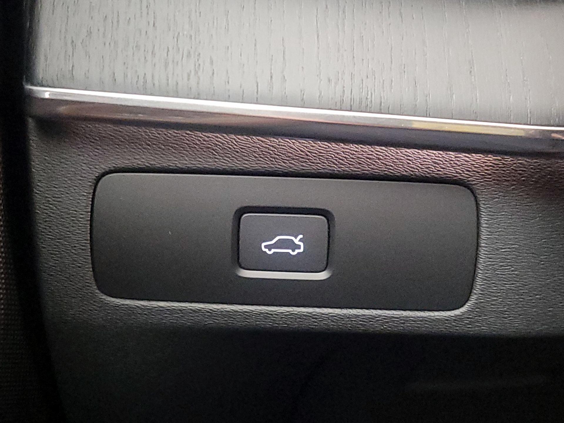 Thumbnail: 2023 Volvo XC90 - 13