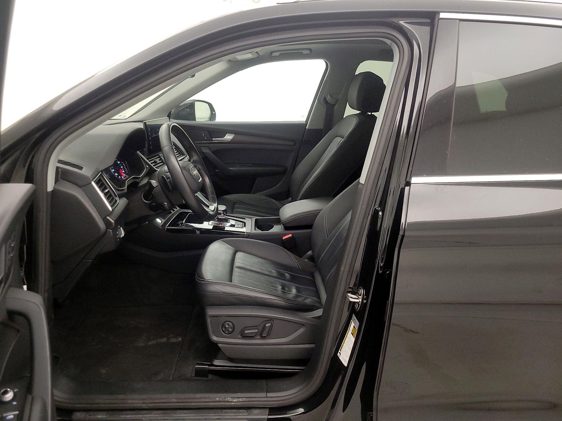 Thumbnail: 2023 Audi Q5 - 11