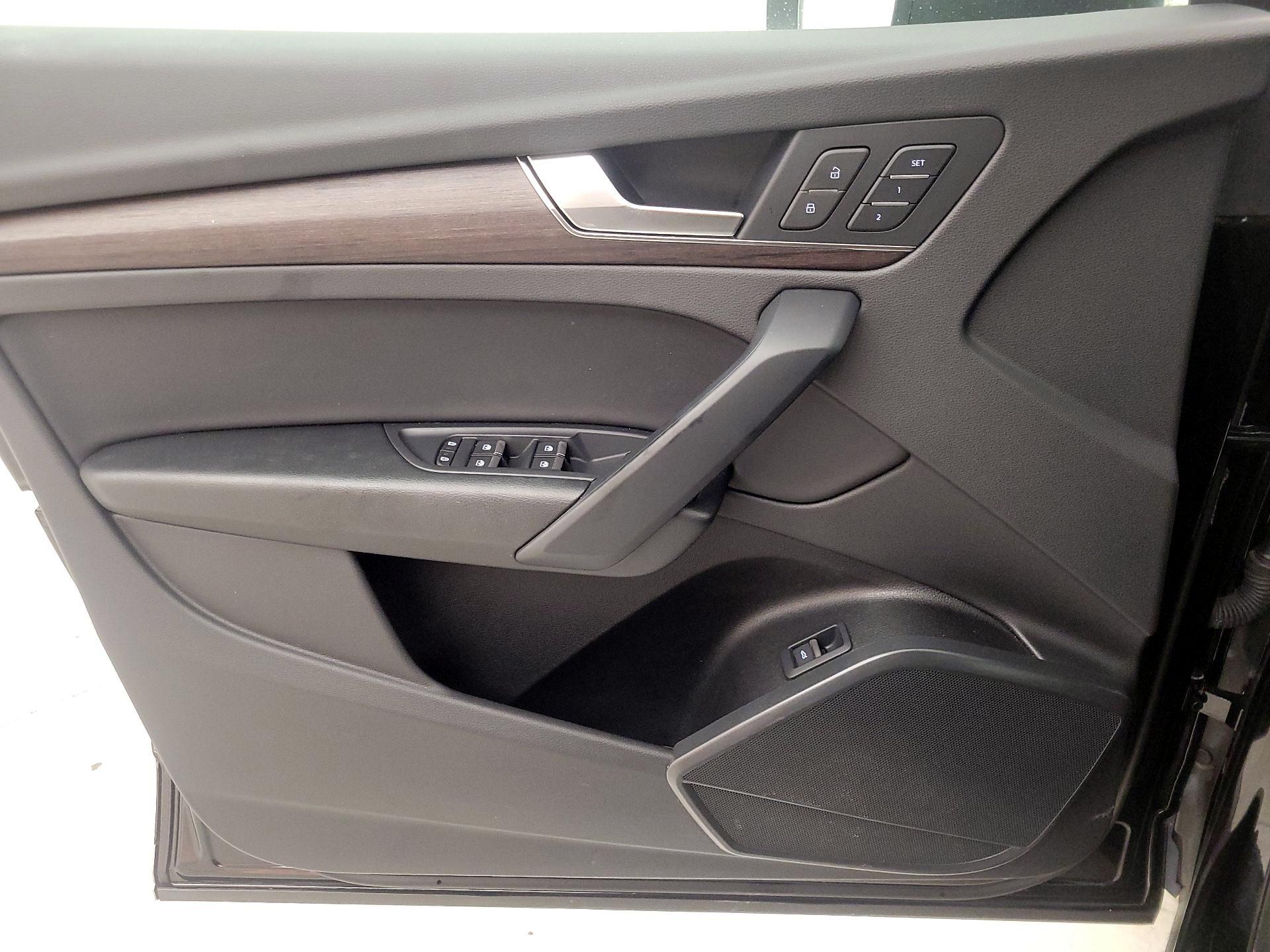 Thumbnail: 2023 Audi Q5 - 12