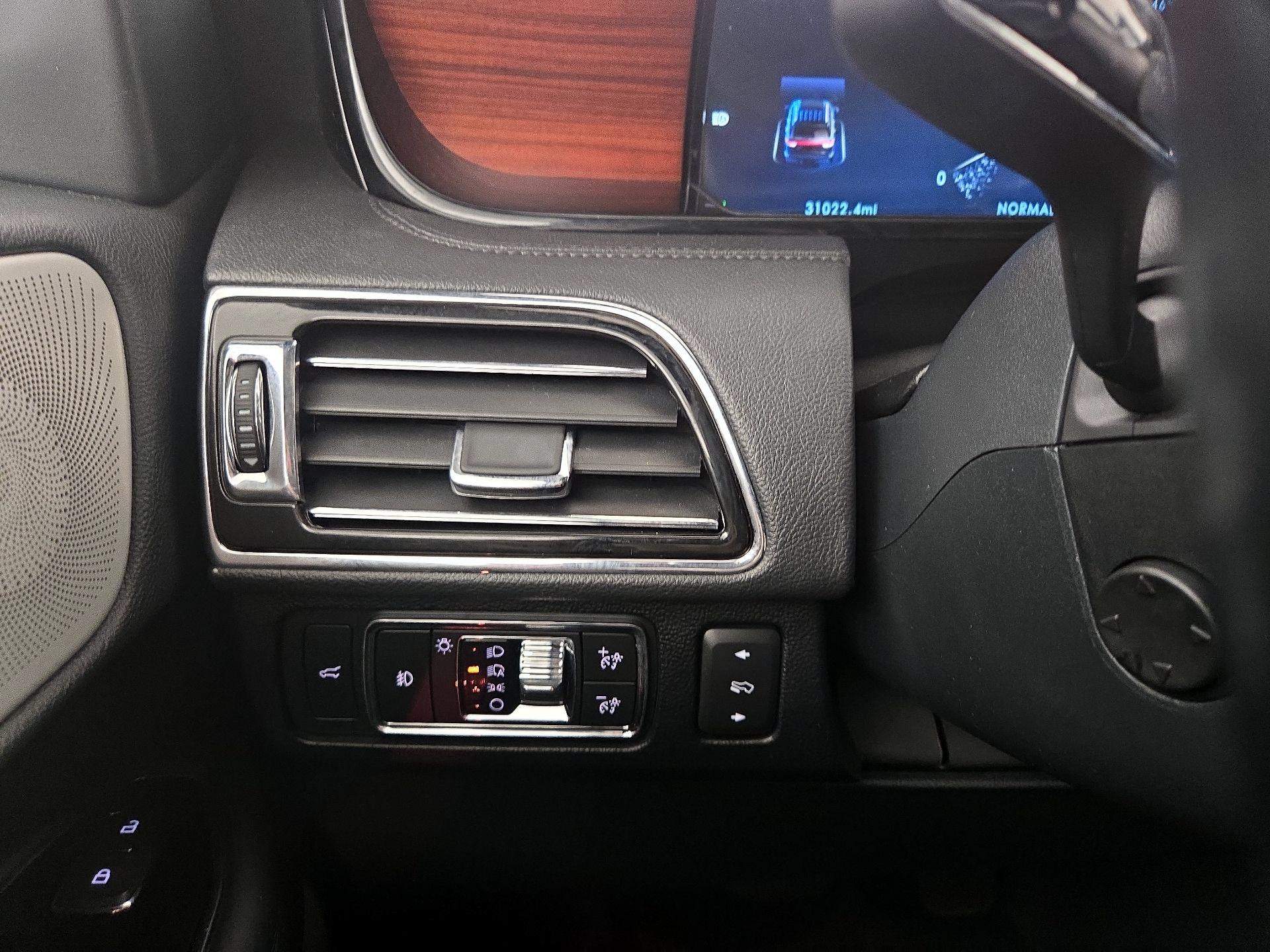 Thumbnail: 2022 Lincoln Navigator - 13