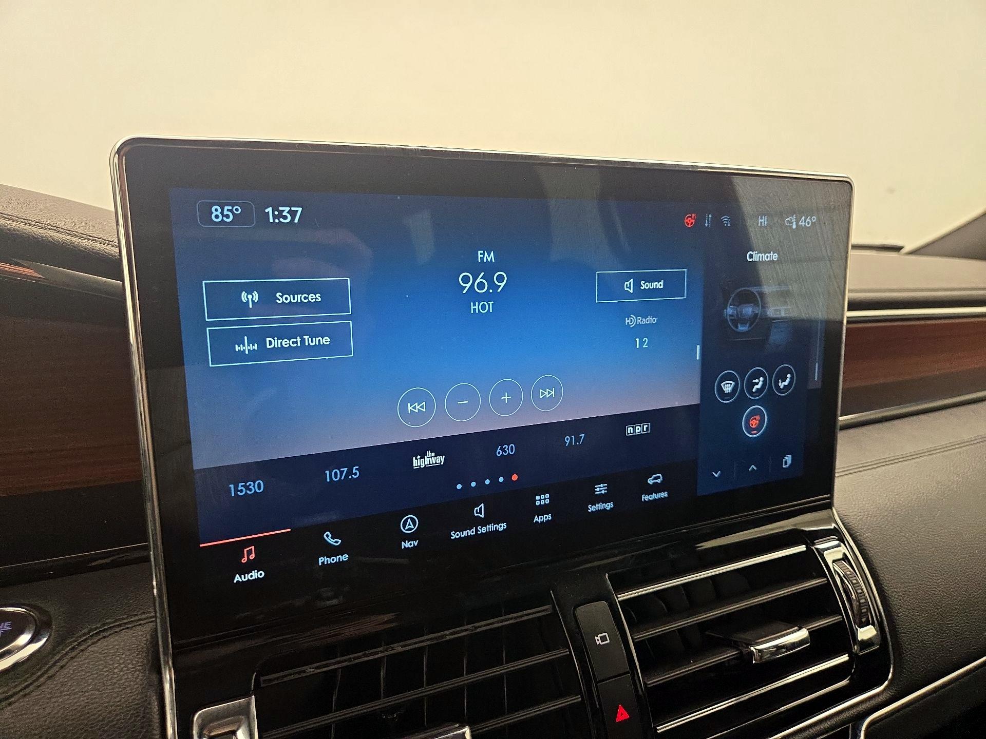 Thumbnail: 2022 Lincoln Navigator - 16