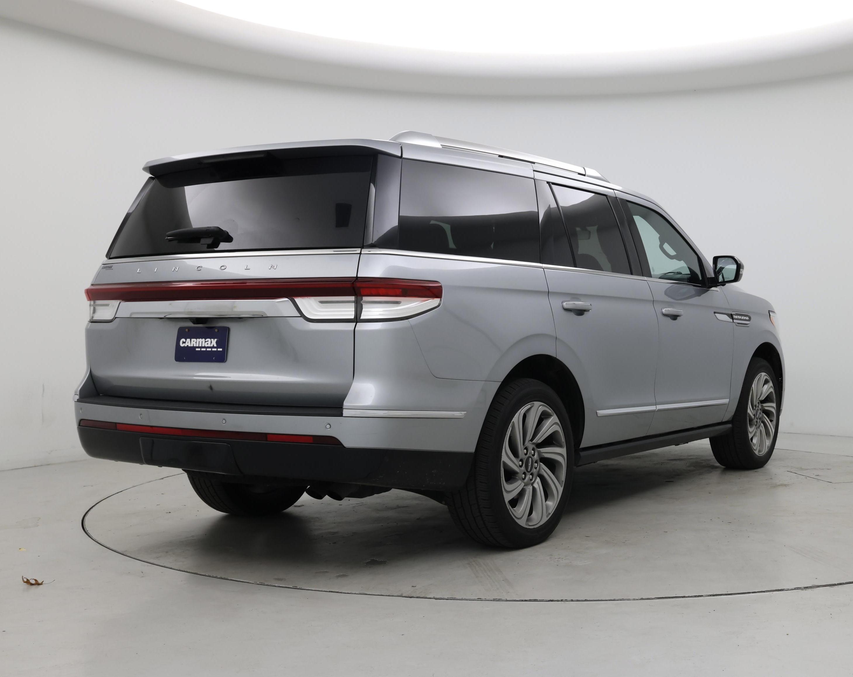 Thumbnail: 2022 Lincoln Navigator - 8