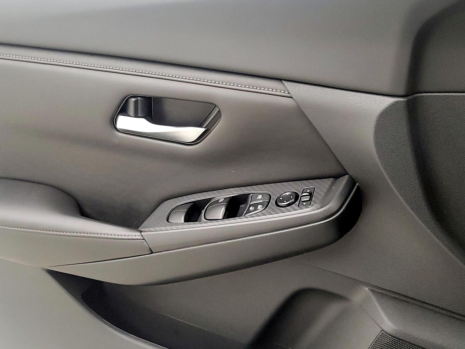 Thumbnail: 2022 Nissan Sentra - 12