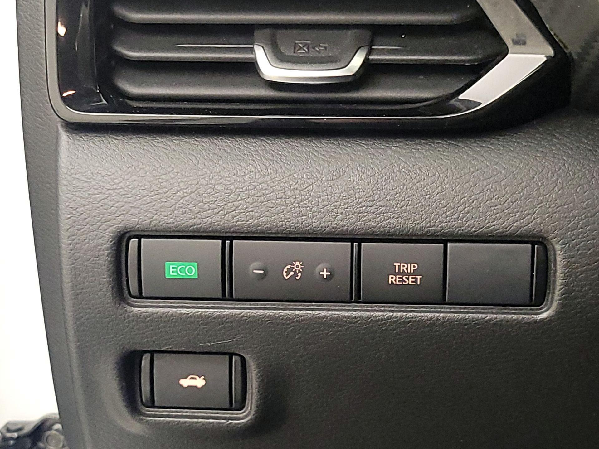 Thumbnail: 2022 Nissan Sentra - 13