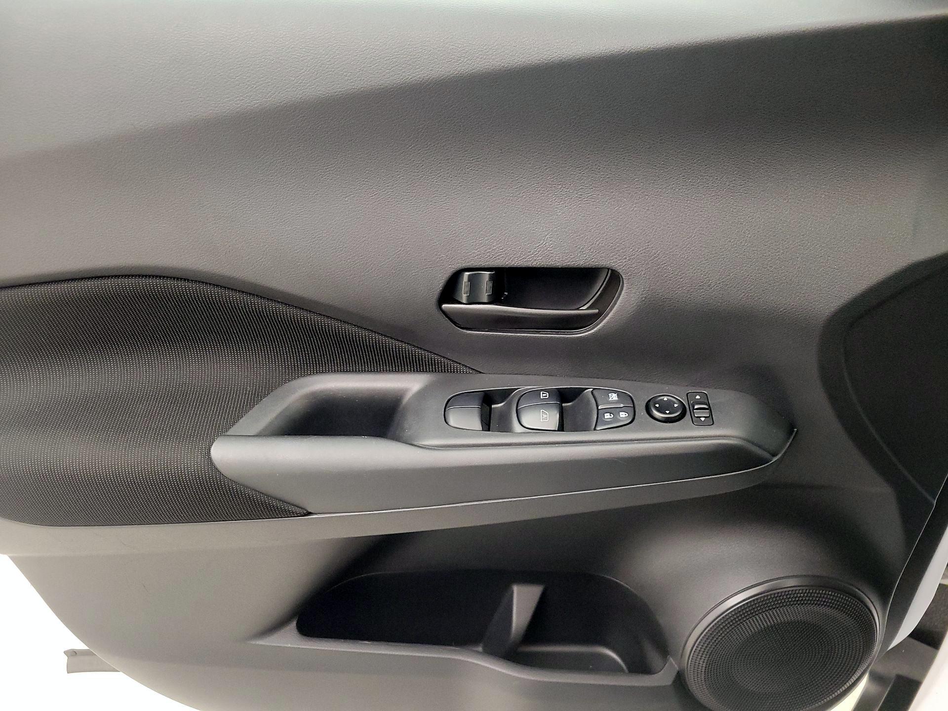 Thumbnail: 2022 Nissan Kicks - 12