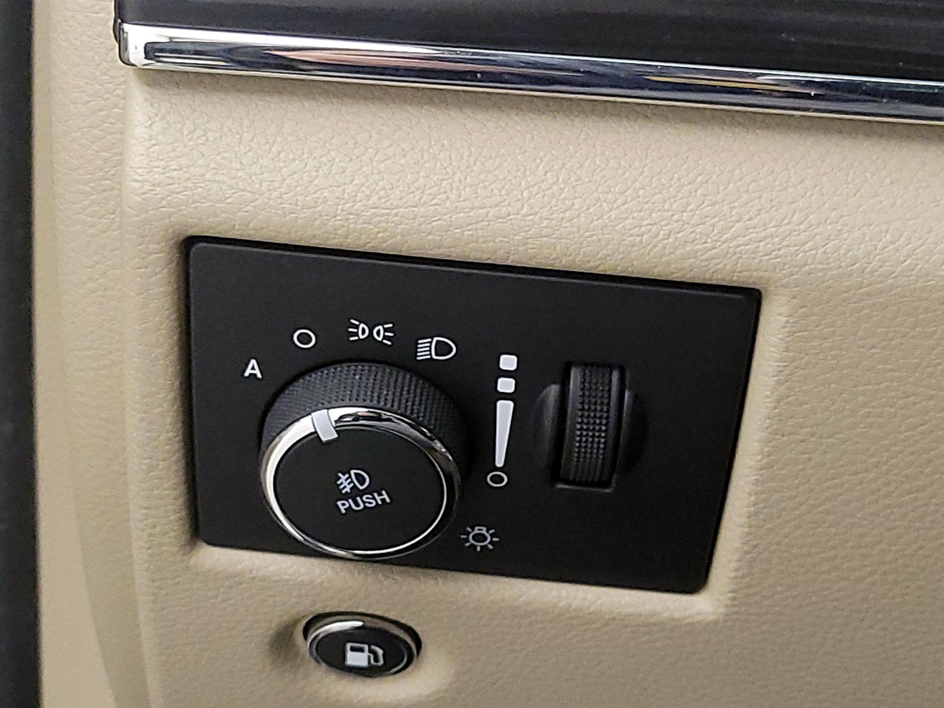 Thumbnail: 2021 Jeep Grand Cherokee - 13