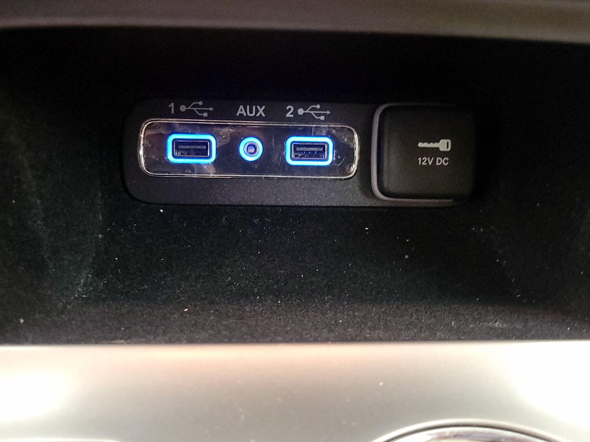 Thumbnail: 2021 Jeep Grand Cherokee - 18