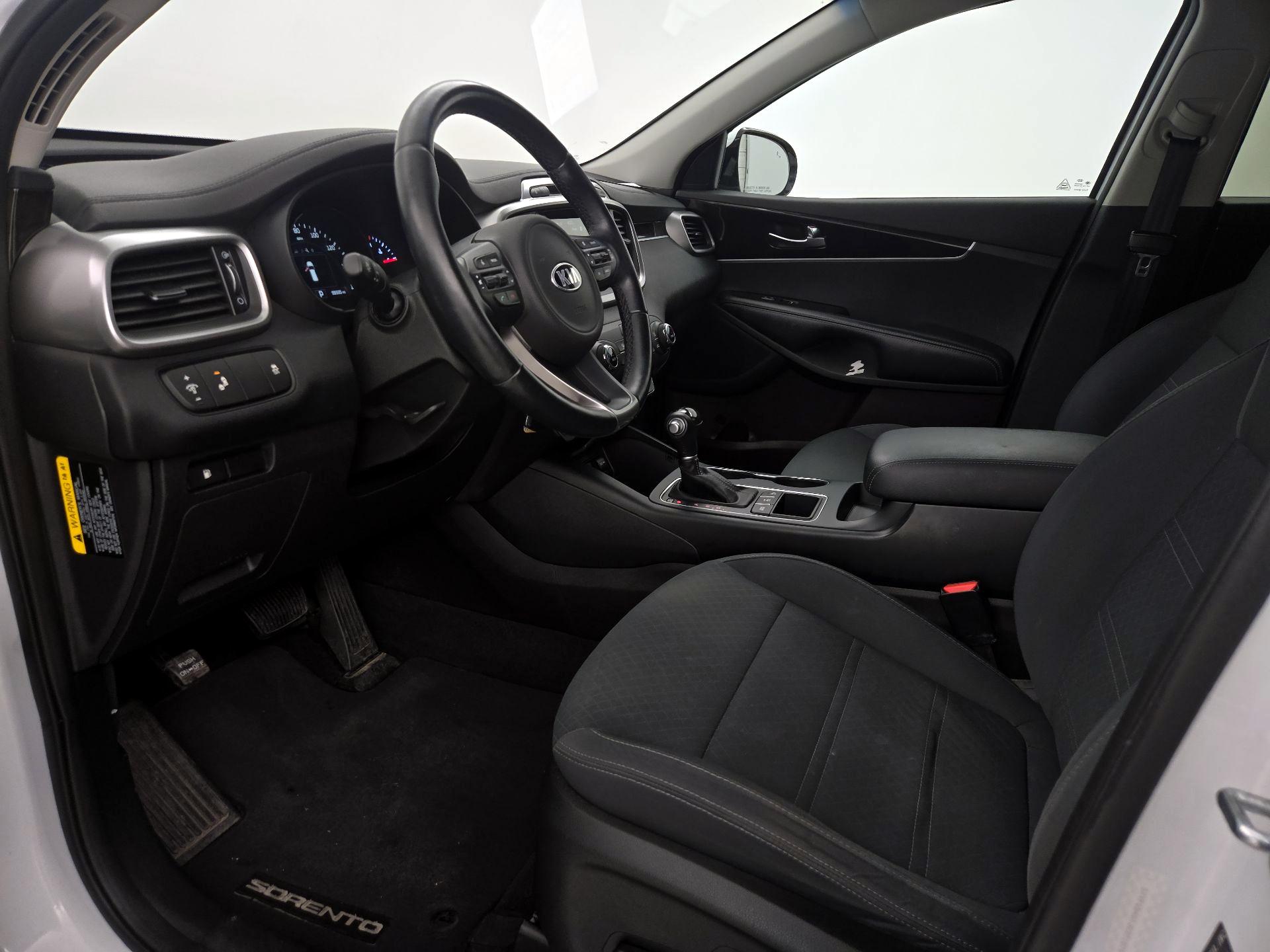 Thumbnail: 2018 Kia Sorento - 11