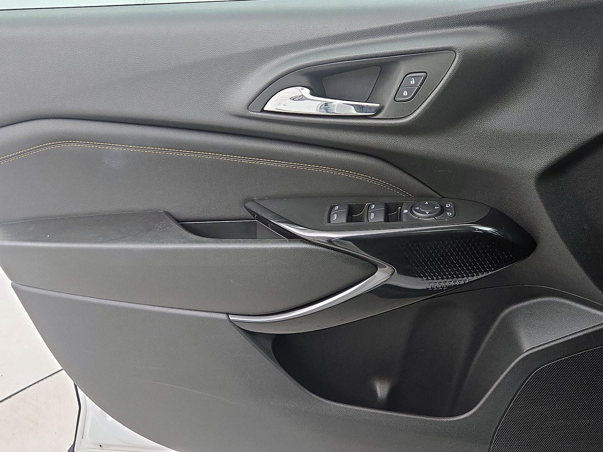 Thumbnail: 2024 Chevrolet Trax - 12