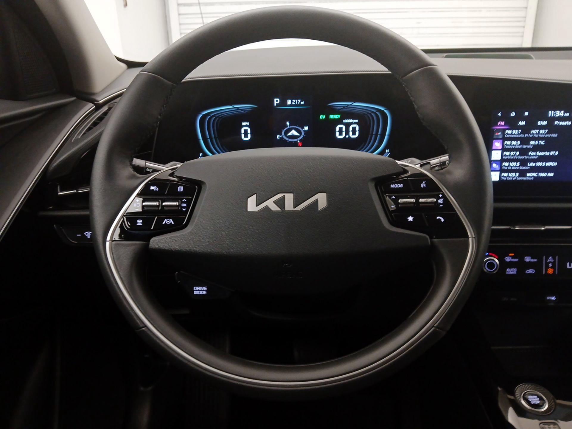 Thumbnail: 2024 Kia Niro - 10