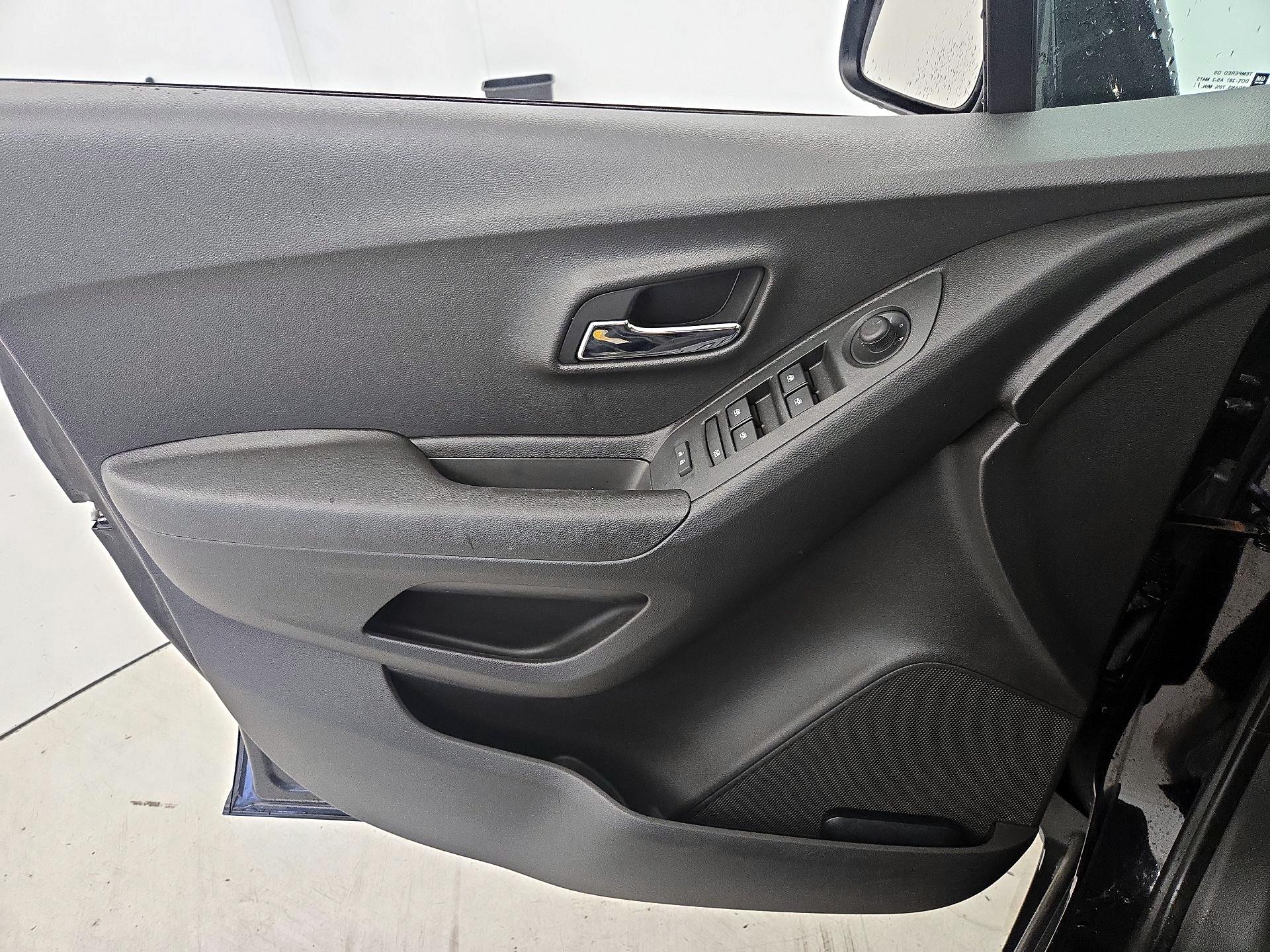 Thumbnail: 2019 Chevrolet Trax - 12