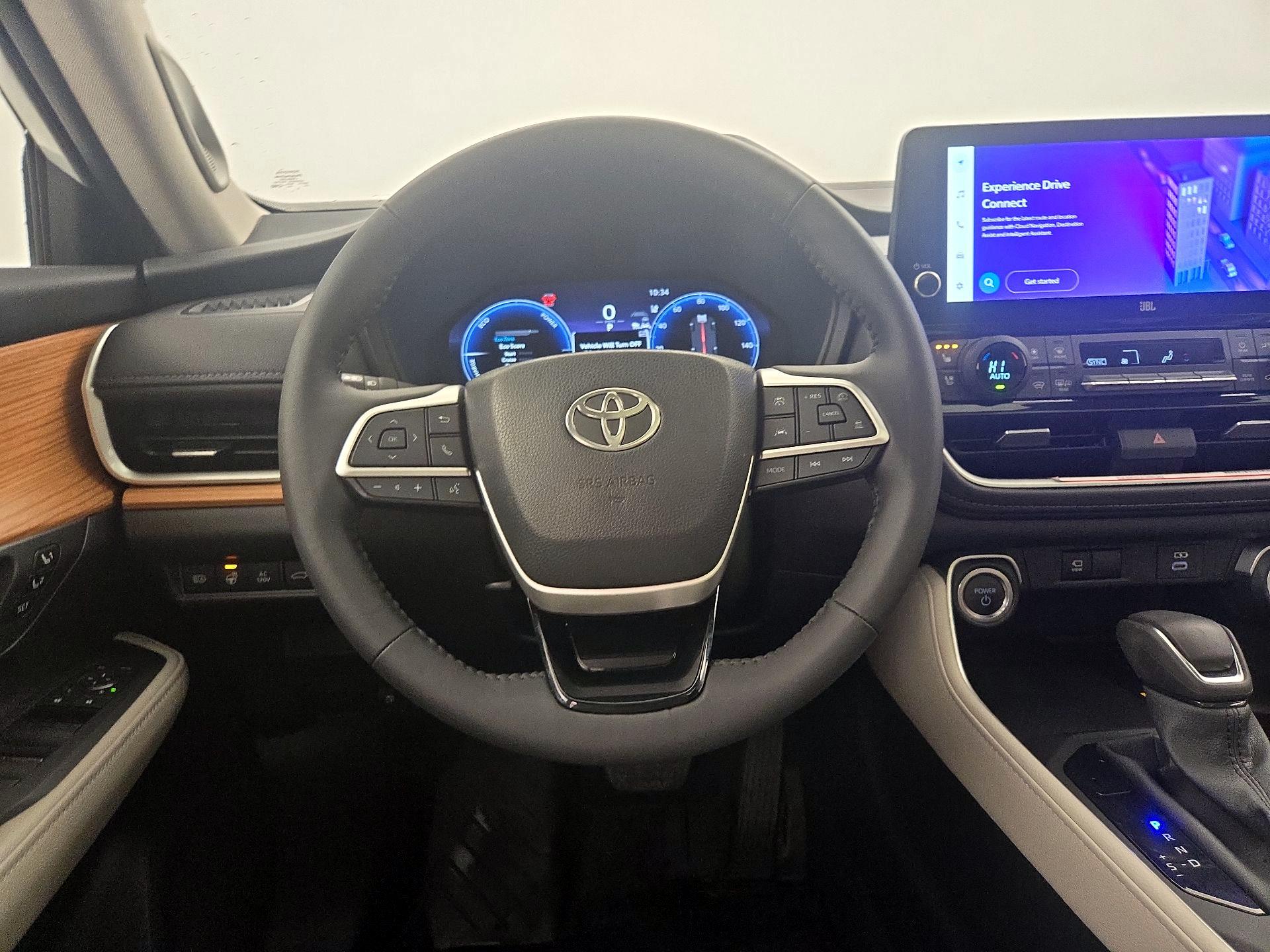 Thumbnail: 2024 Toyota Highlander - 10