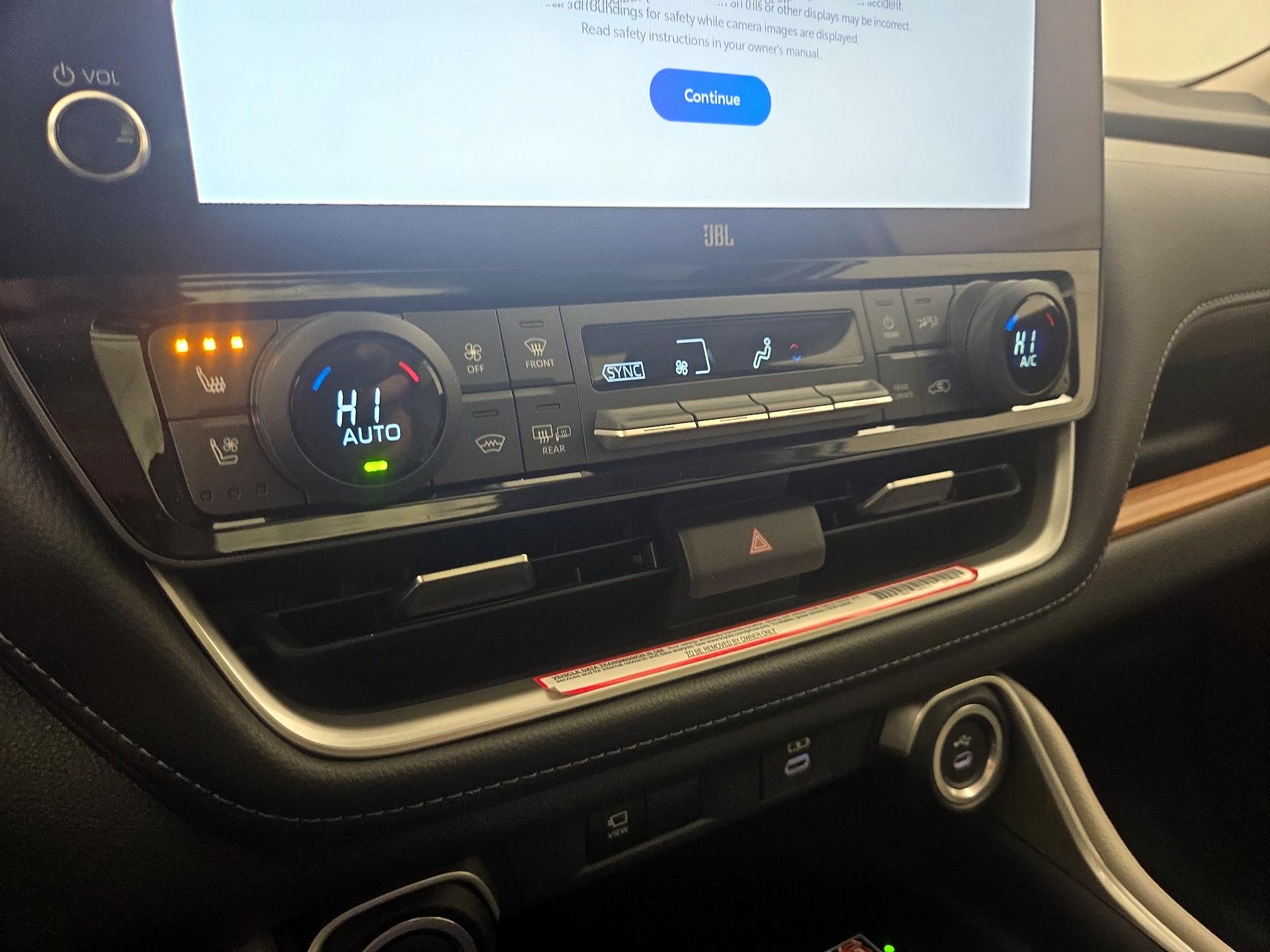 Thumbnail: 2024 Toyota Highlander - 16